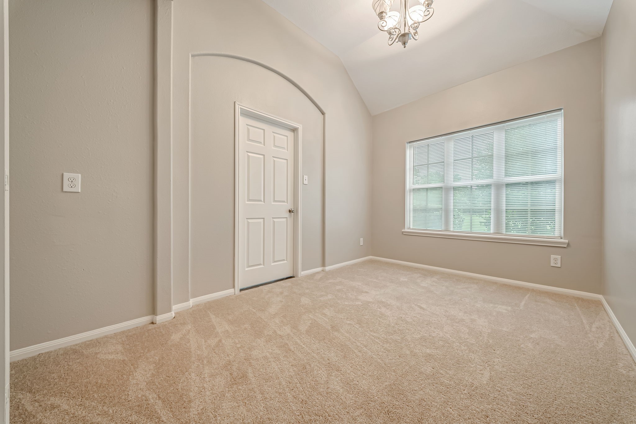 27538 Rebecca Field Lane Property Photo 6
