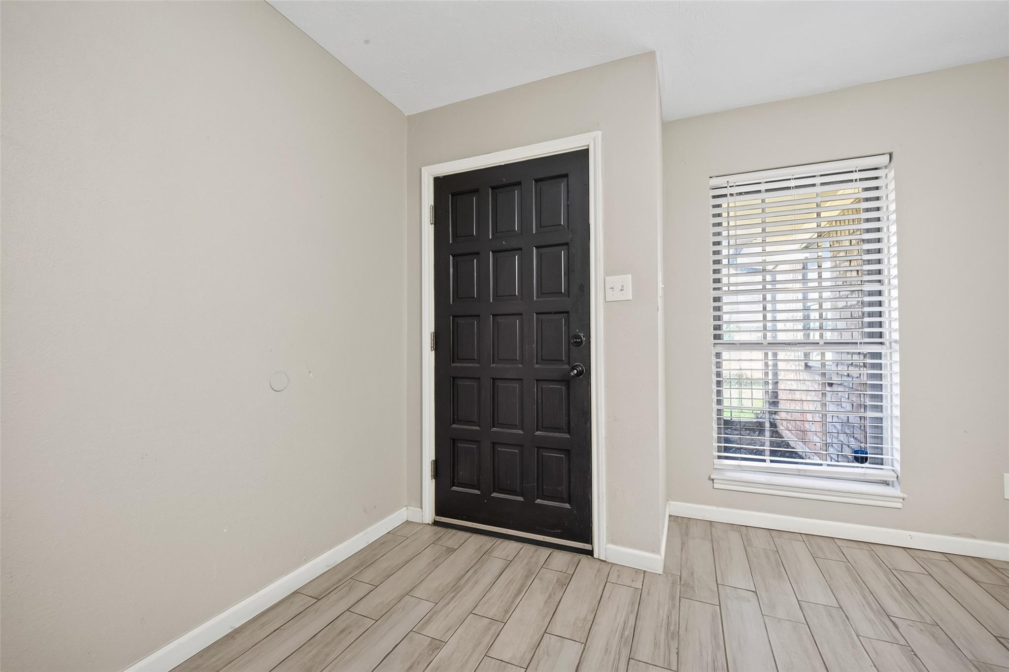8430 Gallahad Street, Houston Tx 77078 Property Photo 9
