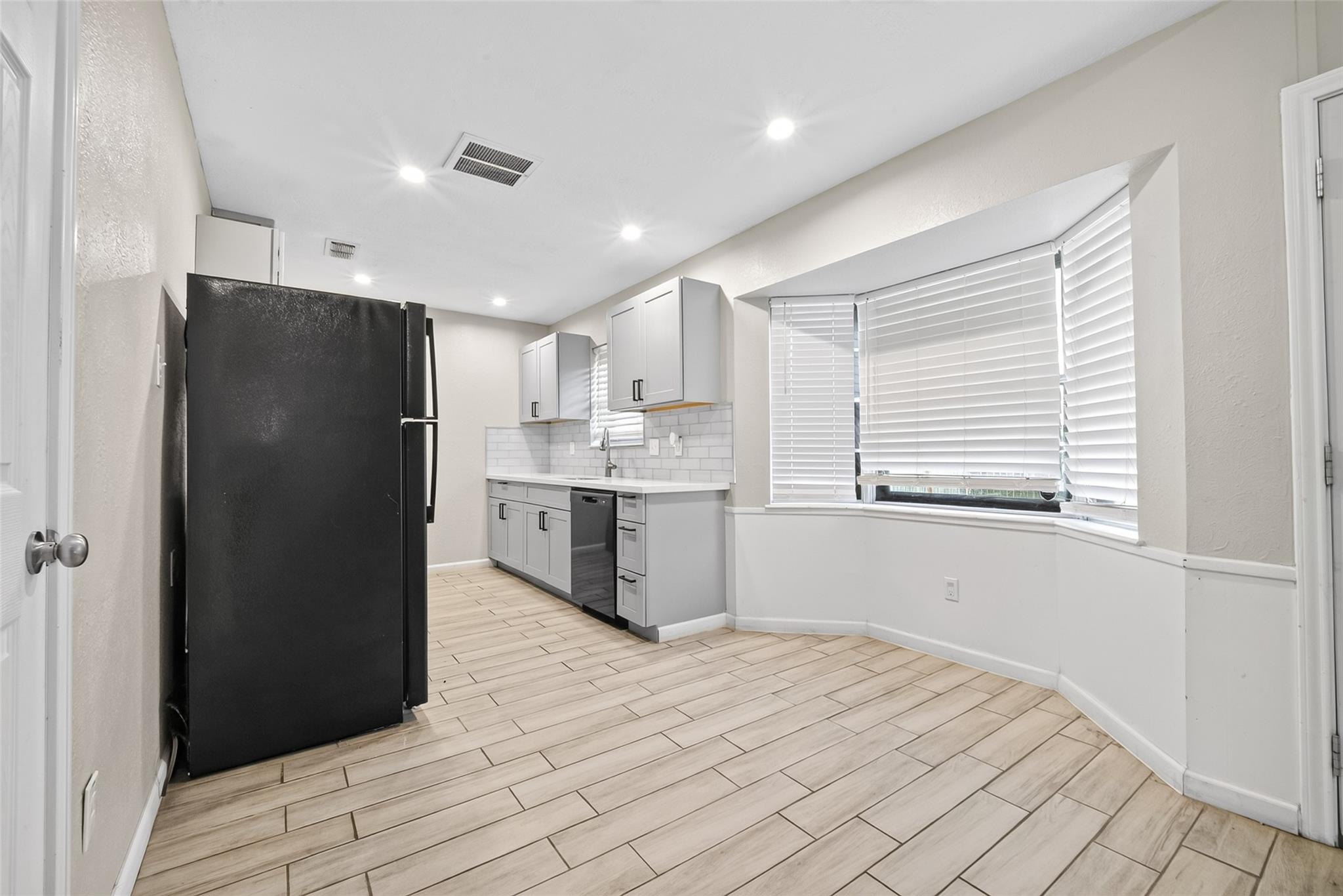 8430 Gallahad Street, Houston Tx 77078 Property Photo 18