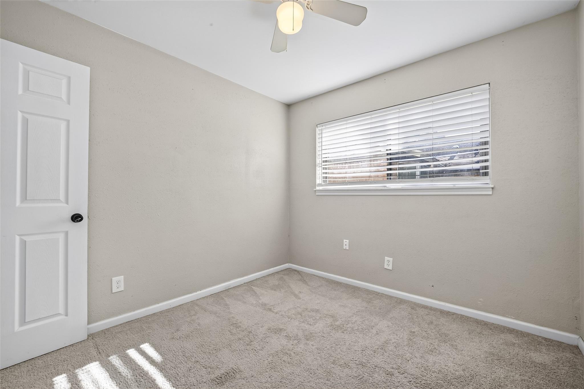 8430 Gallahad Street, Houston Tx 77078 Property Photo 28