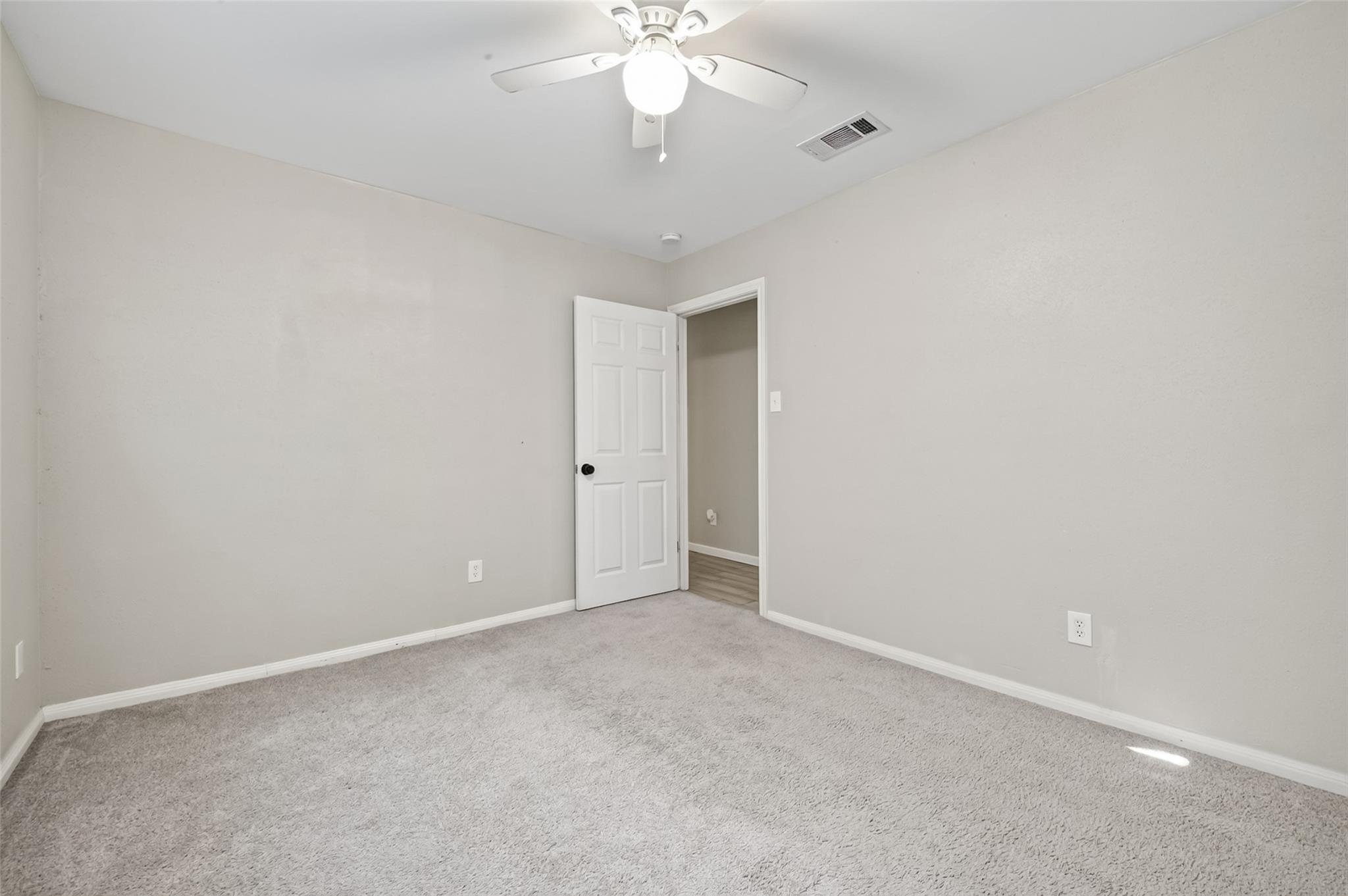 8430 Gallahad Street, Houston Tx 77078 Property Photo 33