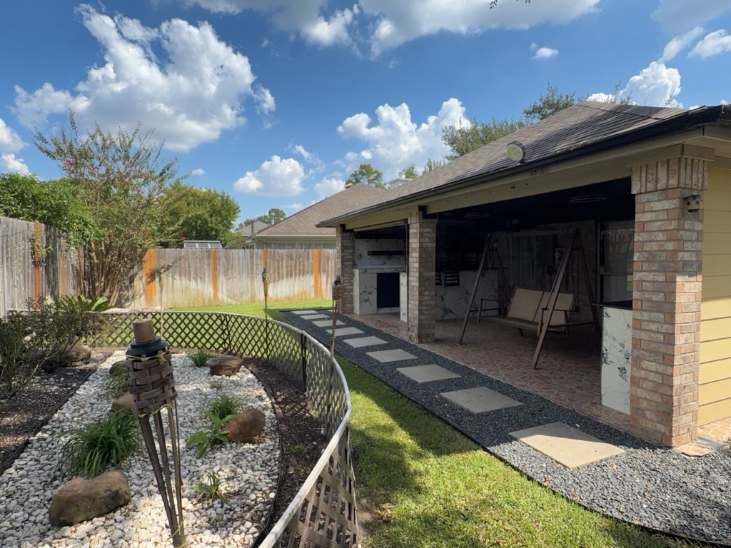 17518 Masonridge Drive Property Photo 4