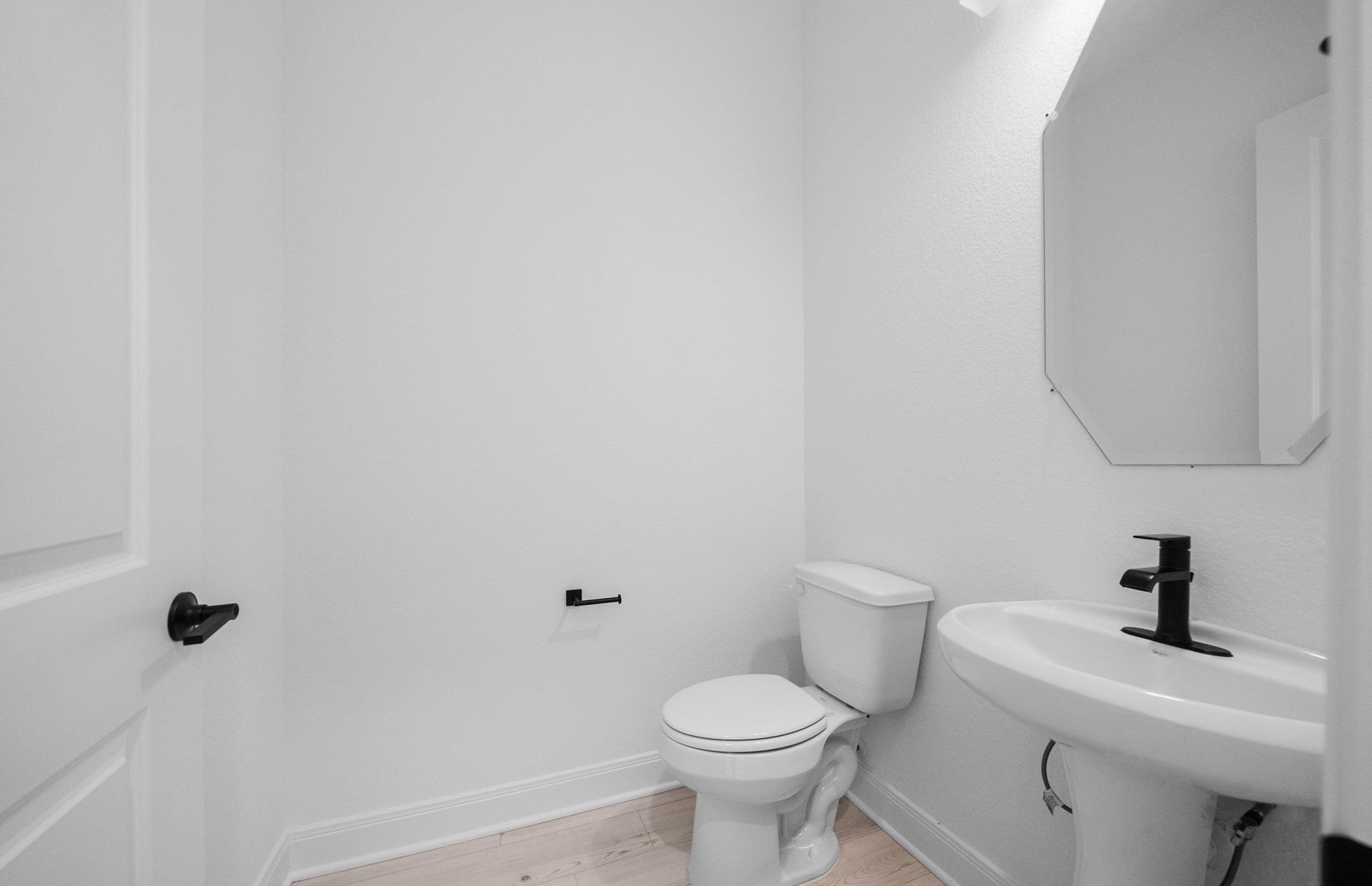 6111 Lush Pasture Lane Property Photo 3