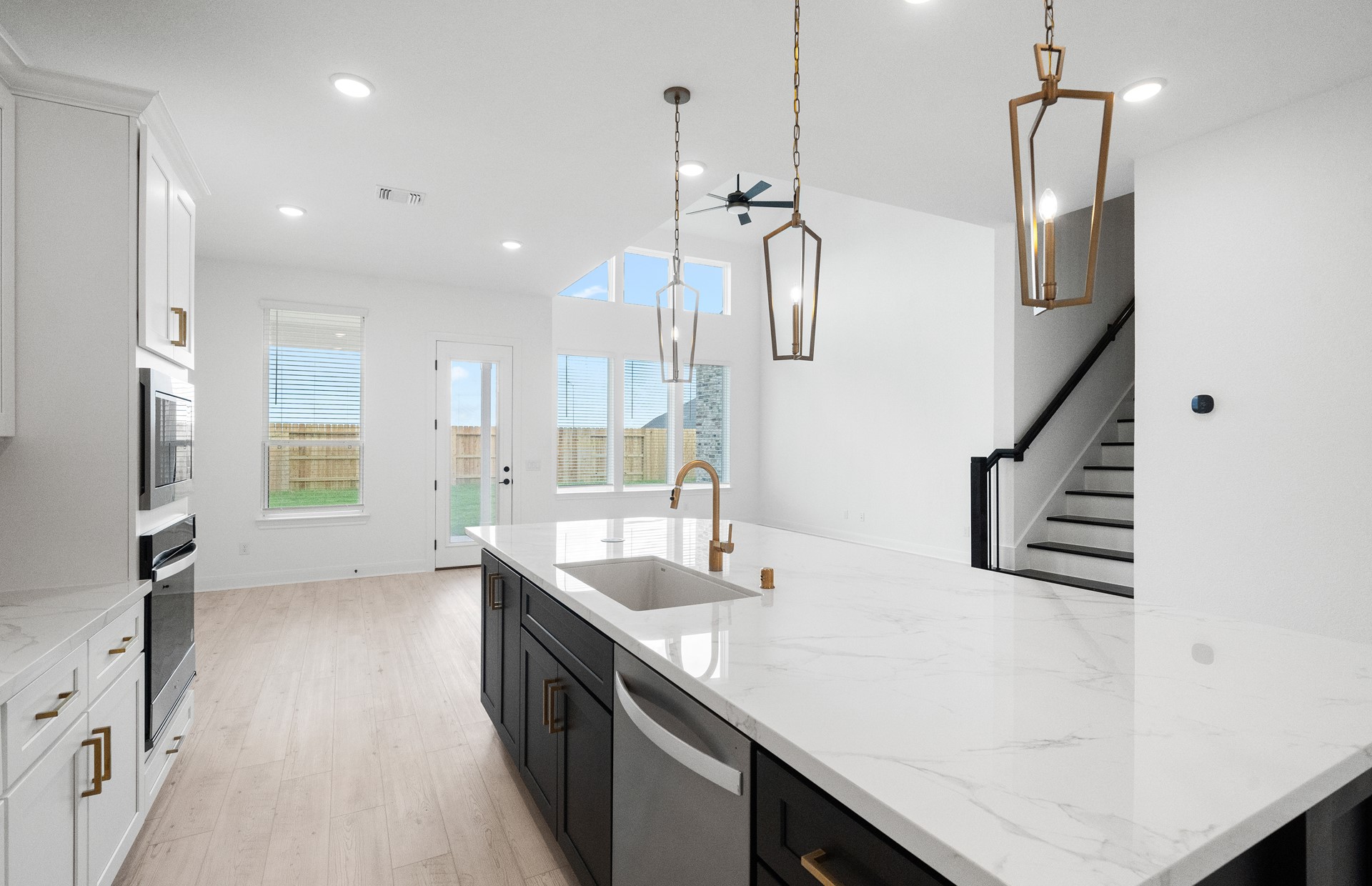 6111 Lush Pasture Lane Property Photo 6