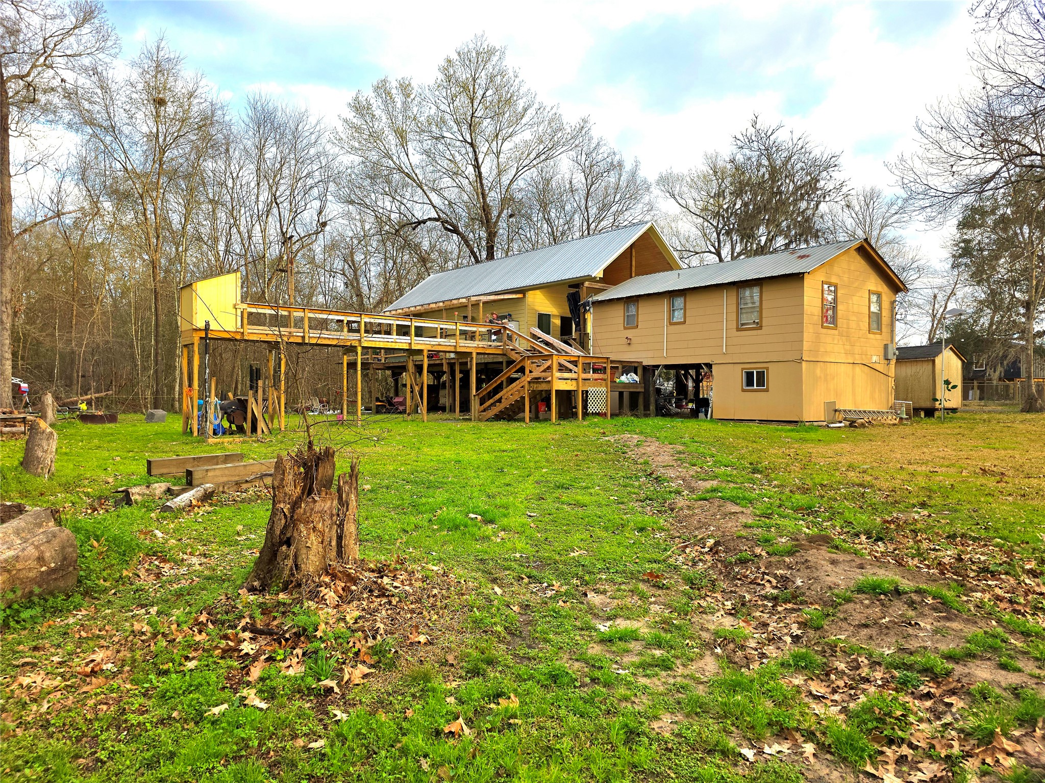 978 County Road 2859 Property Photo 40