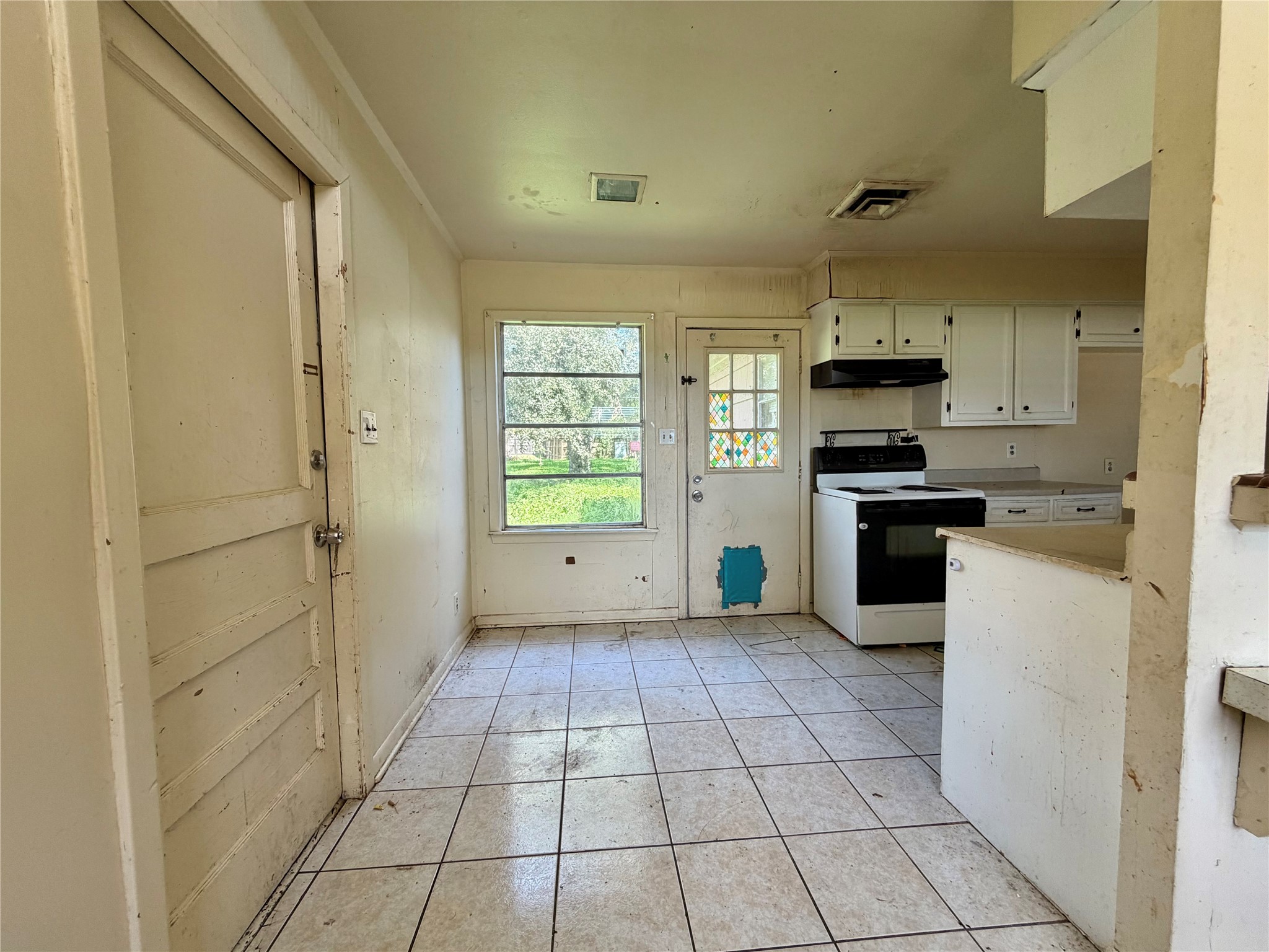 1818 W 11th Street Property Photo 7