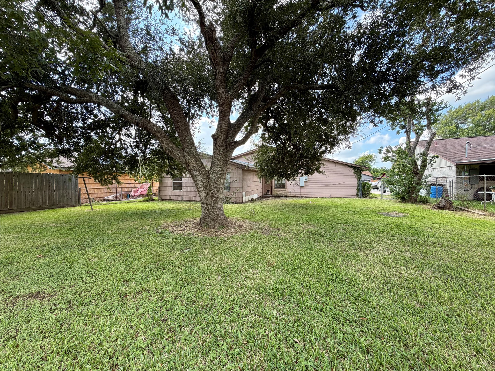 1818 W 11th Street Property Photo 15