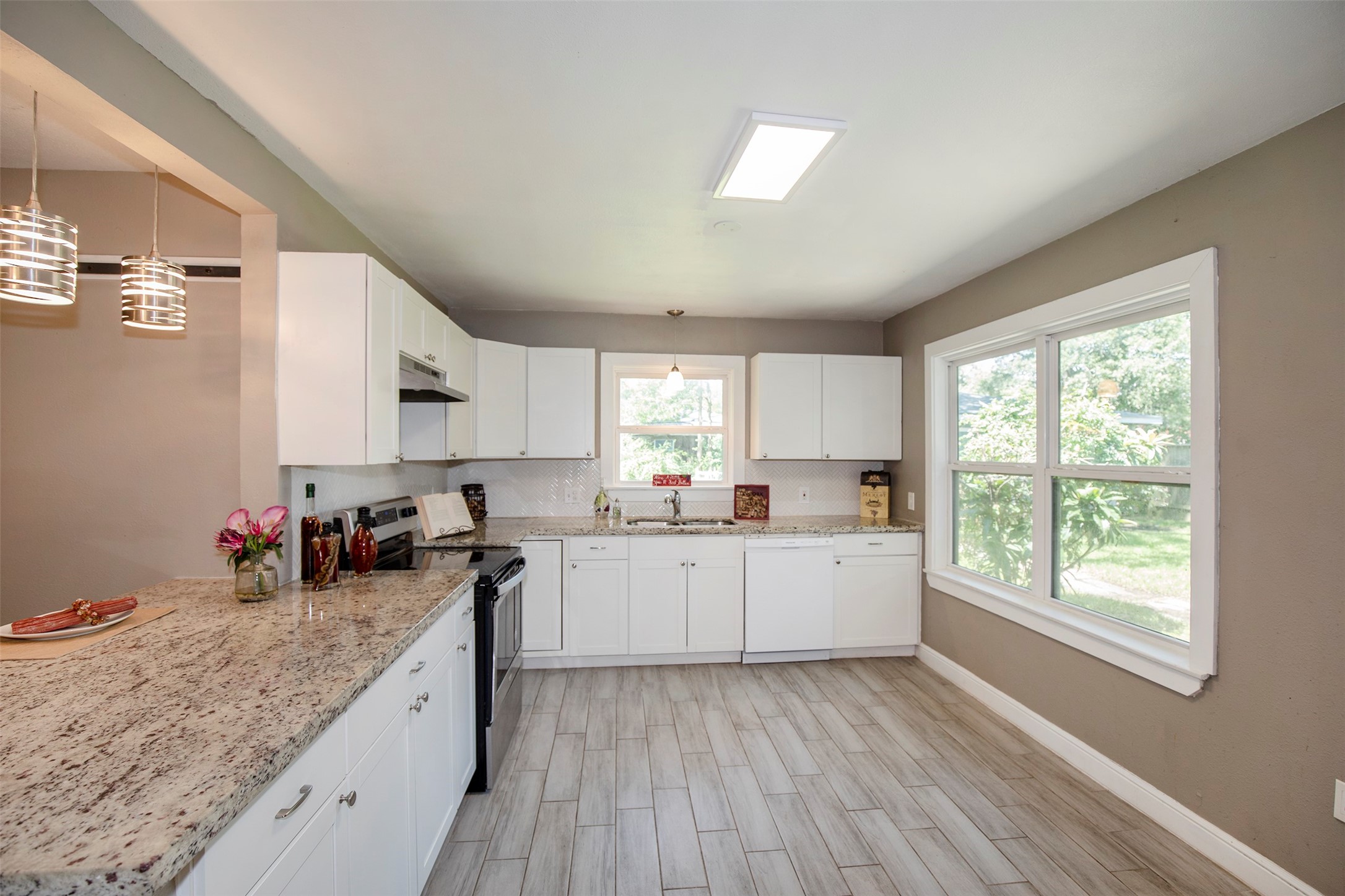2113 Holly Drive Property Photo 12