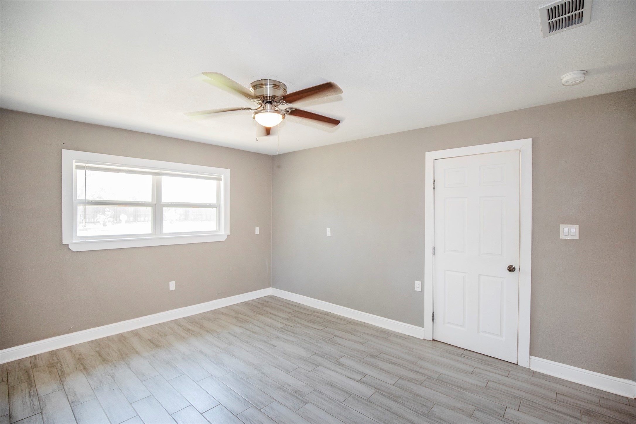 2113 Holly Drive Property Photo 17