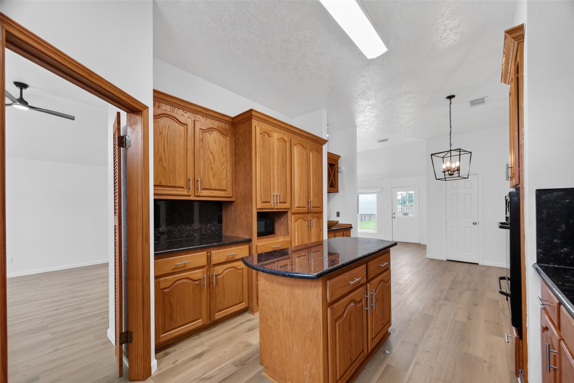 7403 Oak Walk Drive Property Photo 18