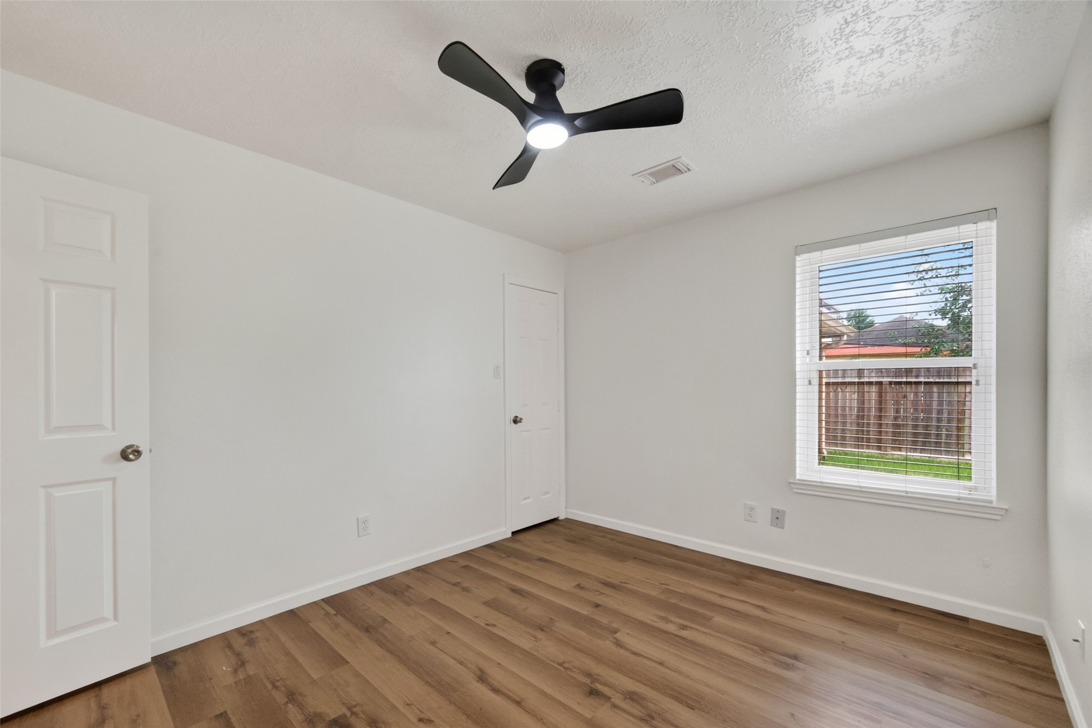 7403 Oak Walk Drive Property Photo 27