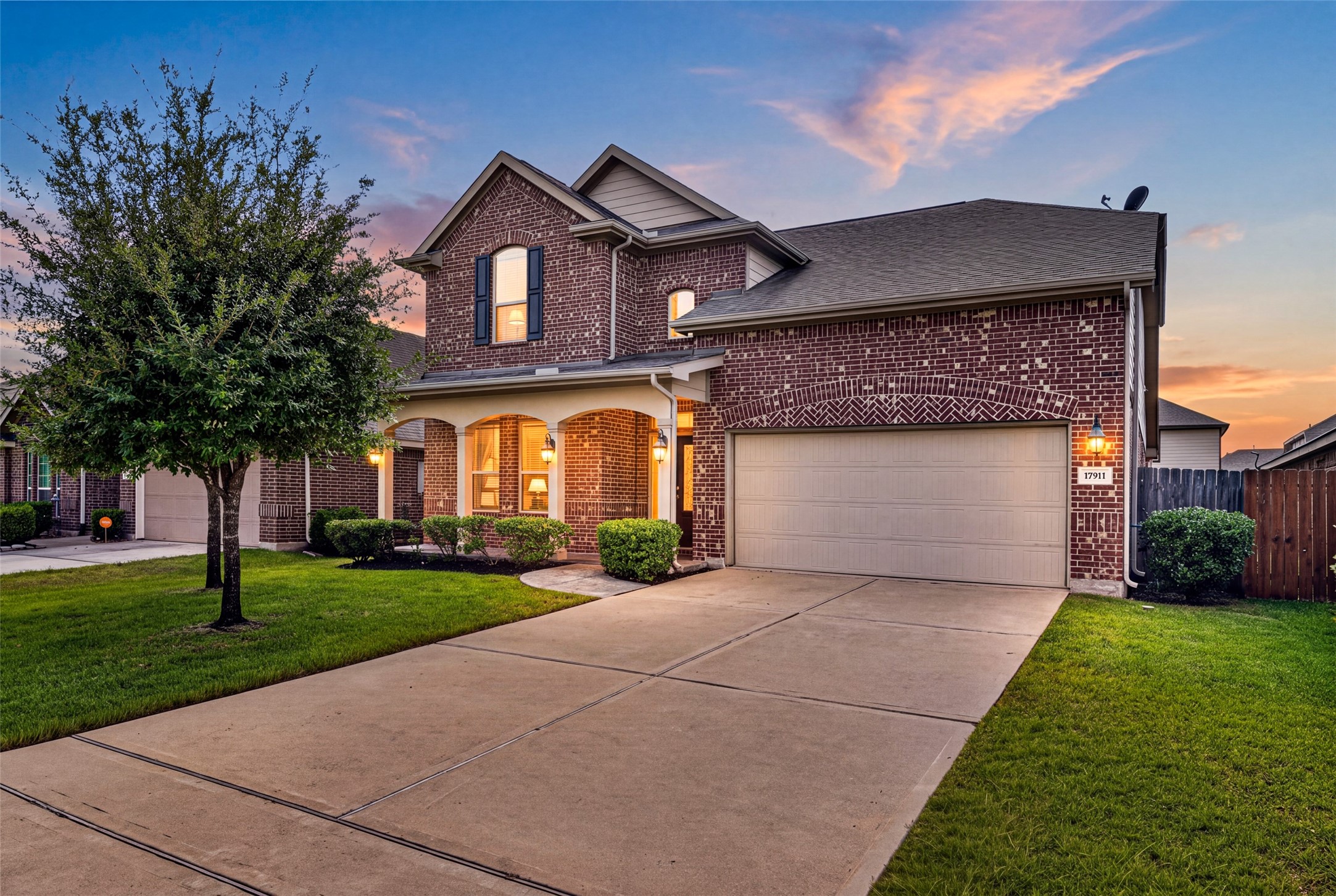 17911 Shadow Oak Drive Property Photo 1