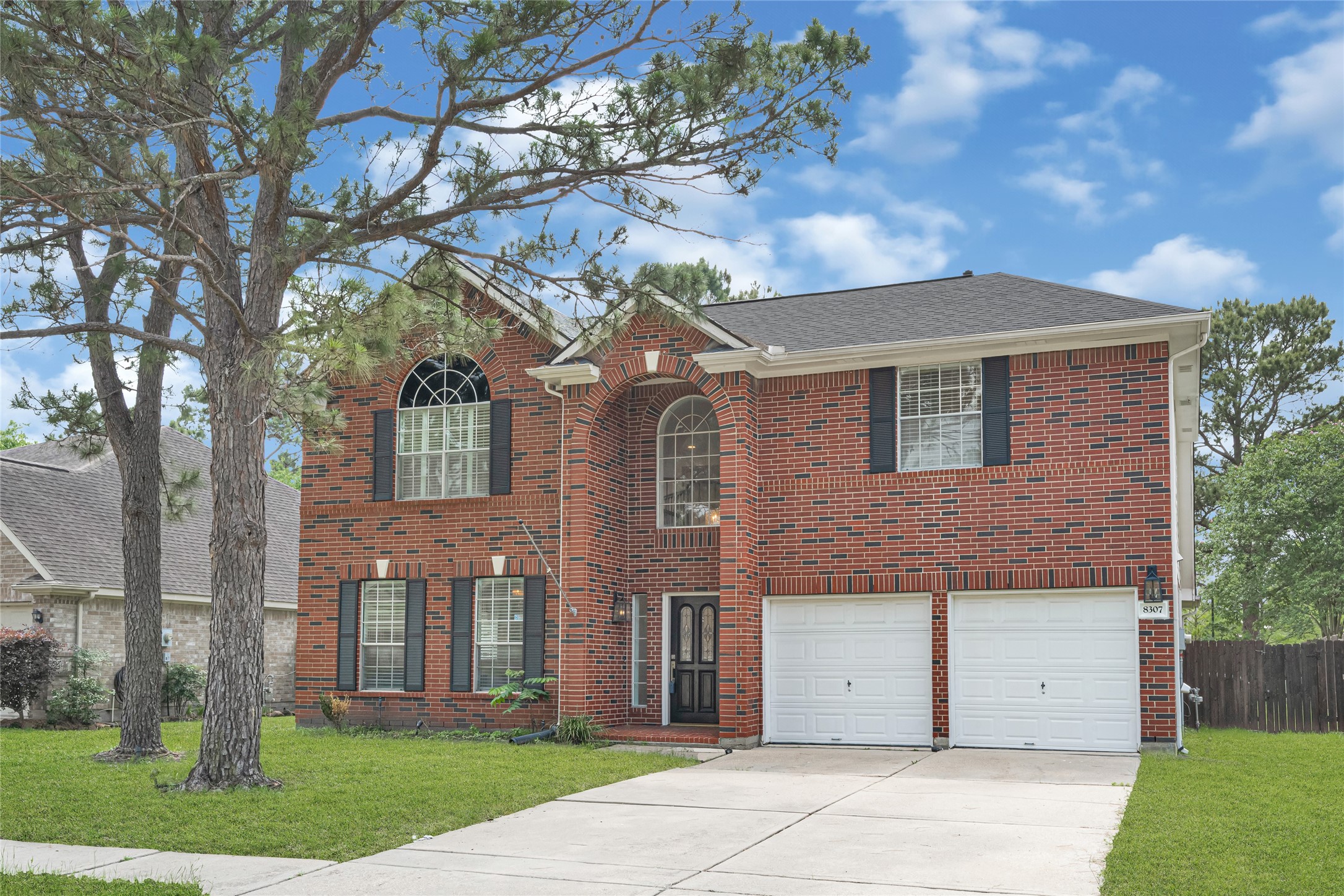 8307 Summer Reef Drive Property Photo 2
