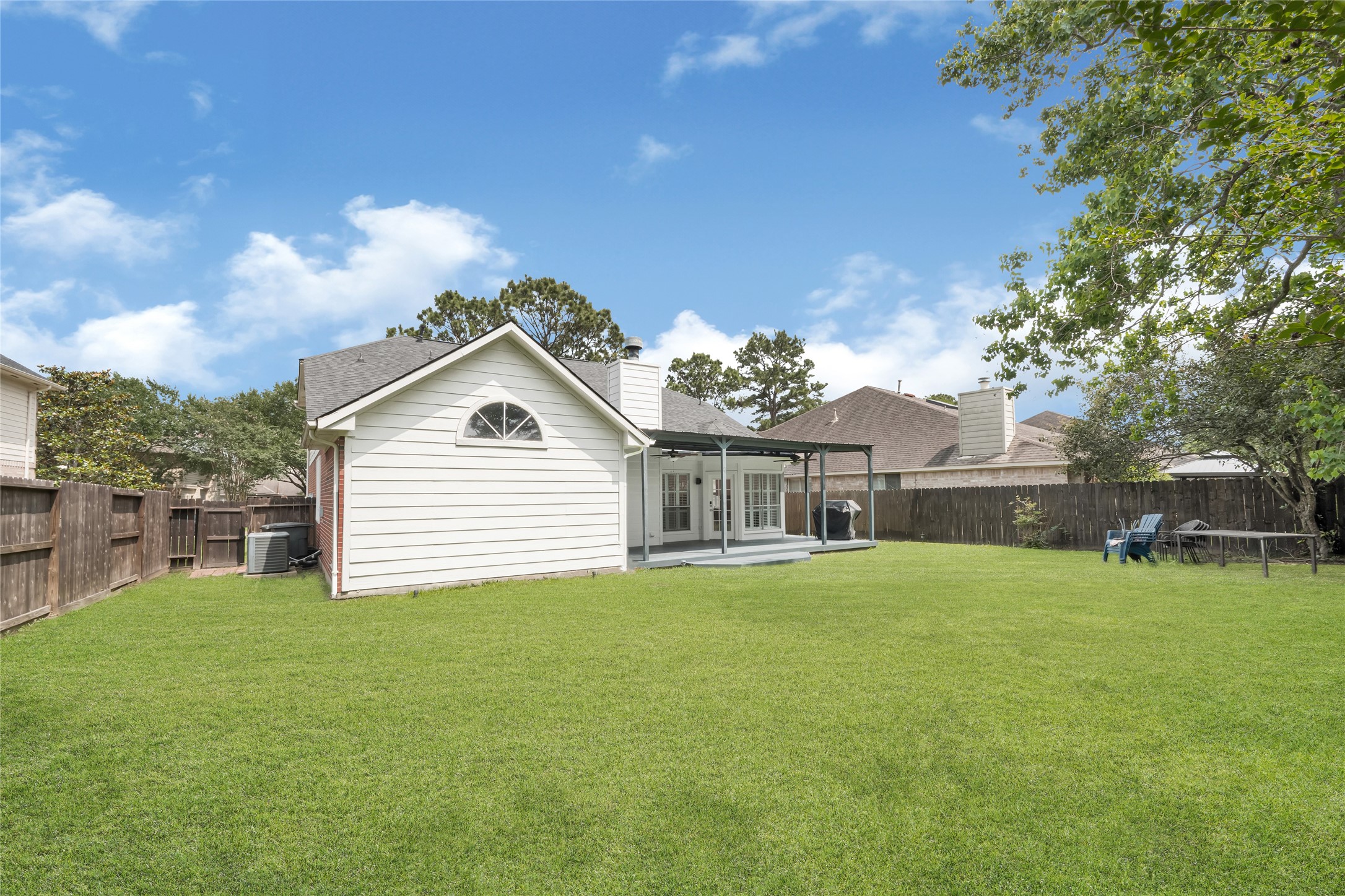 8307 Summer Reef Drive Property Photo 4