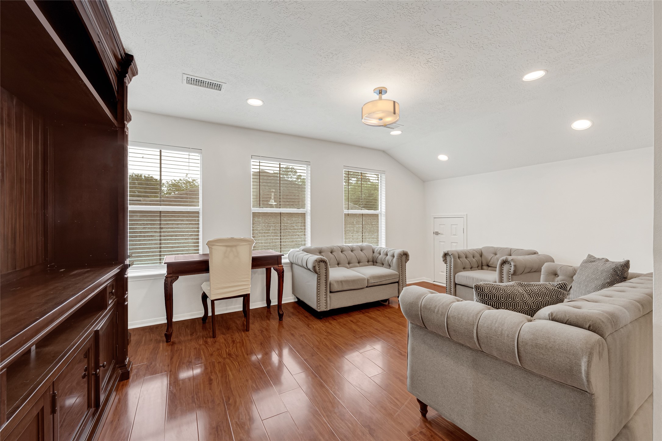 8307 Summer Reef Drive Property Photo 23