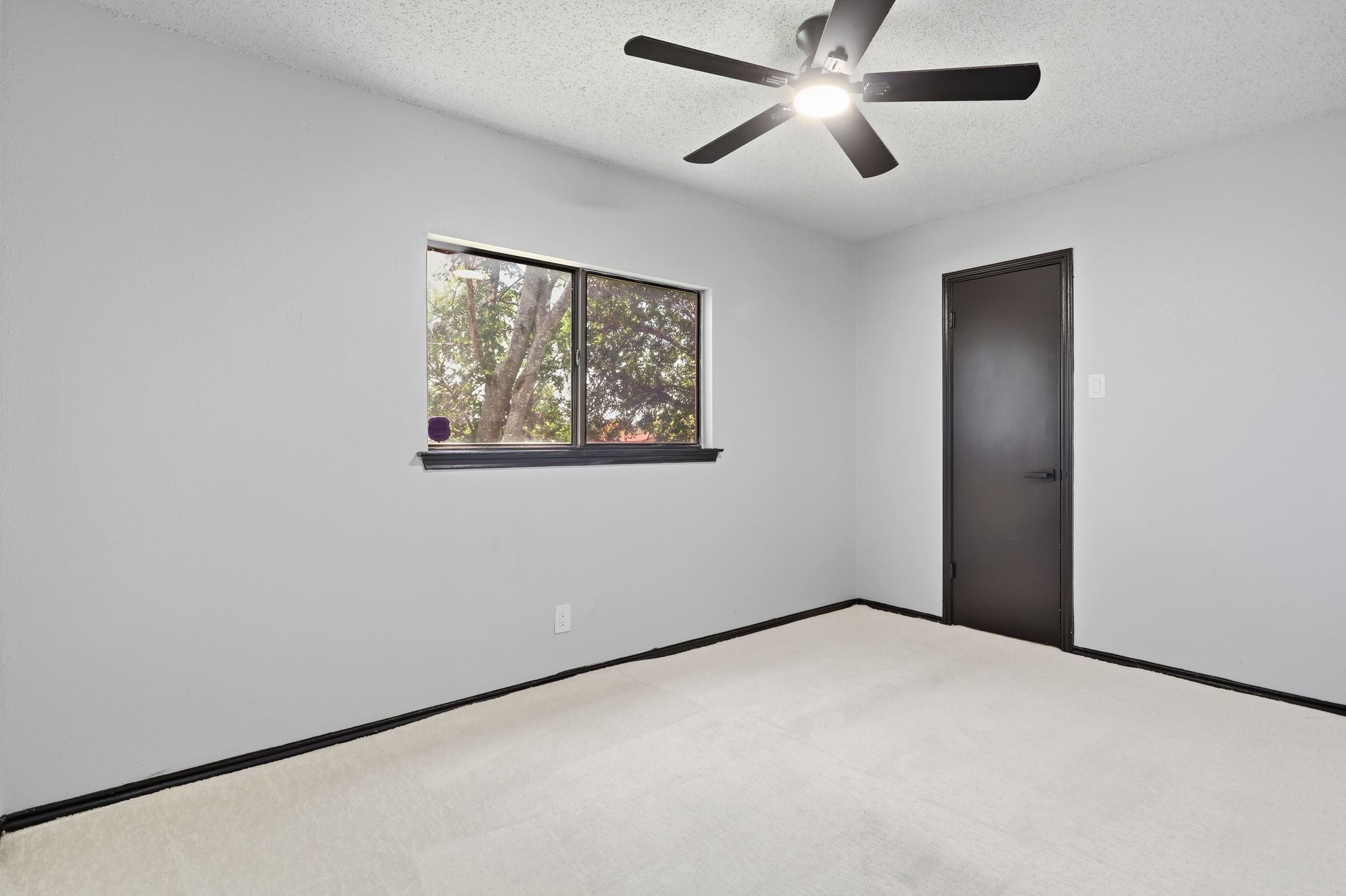 7974 Wayside Trail Property Photo 21