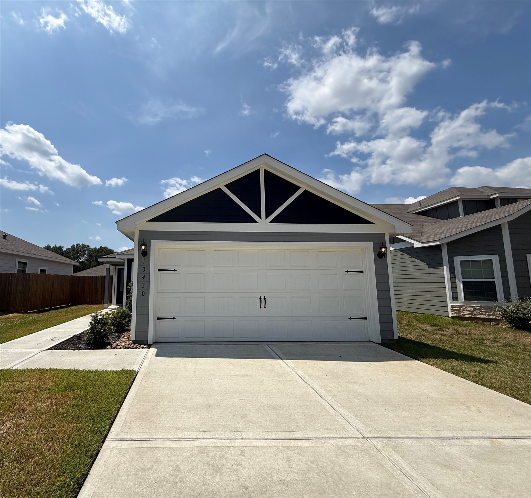 10430 Red Cardinal Drive Property Photo 1
