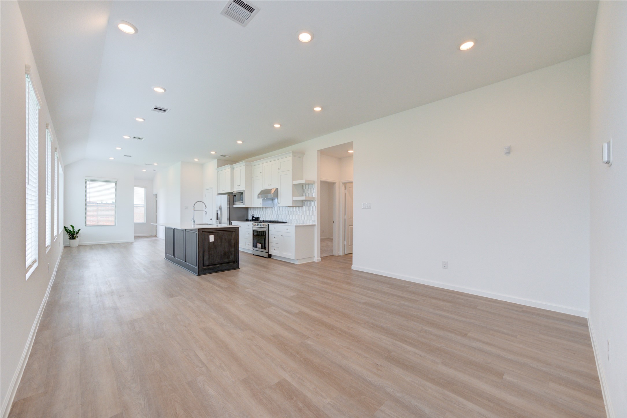 27006 Coco Flower Ln Property Photo 9