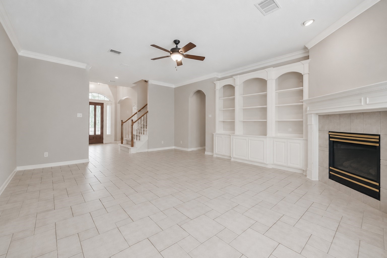 1303 Red Oak Court Property Photo 11