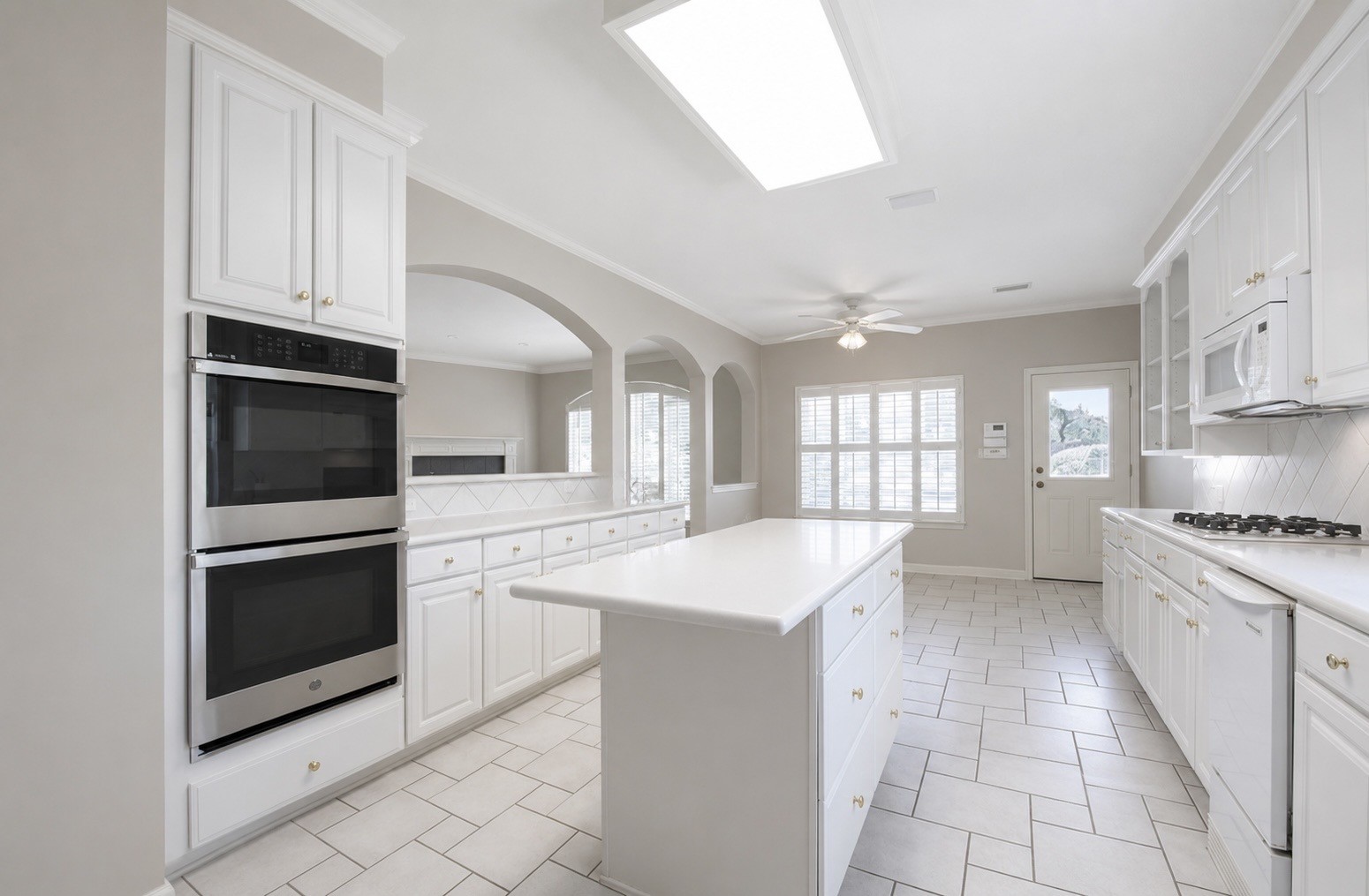 1303 Red Oak Court Property Photo 13