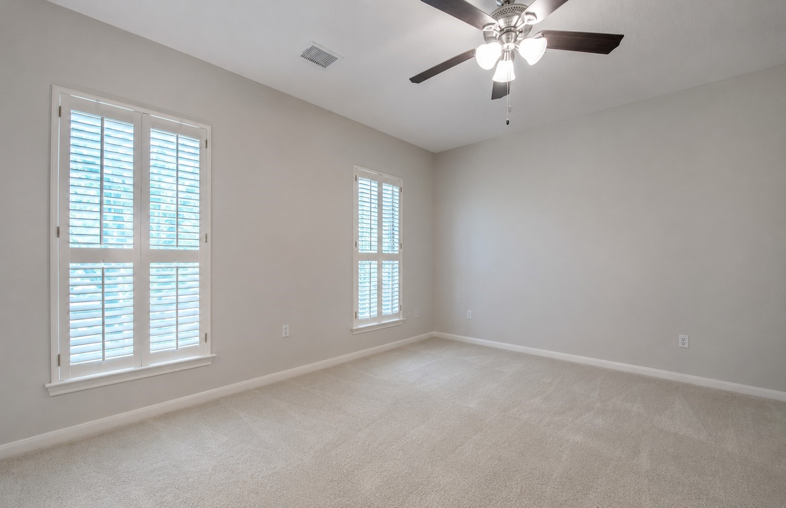 1303 Red Oak Court Property Photo 18