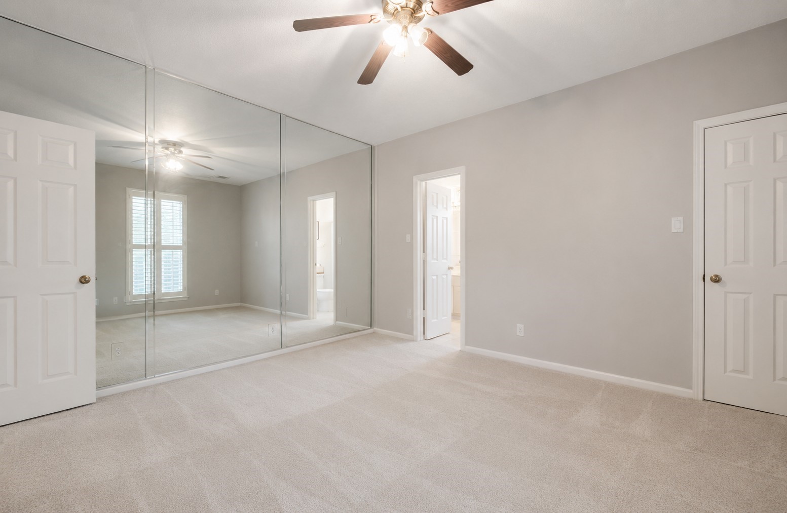 1303 Red Oak Court Property Photo 21