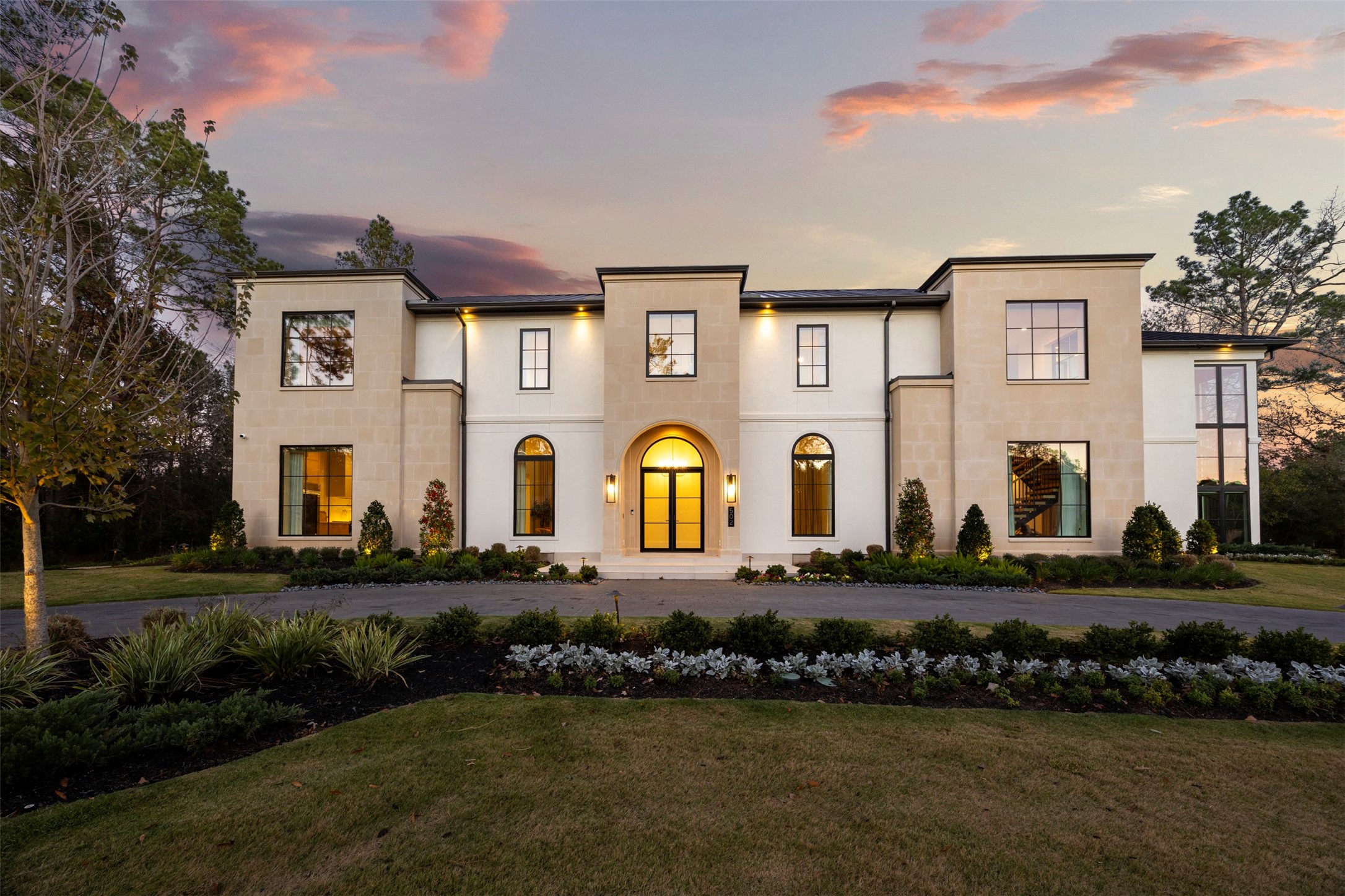 502 Grand Palisade Place