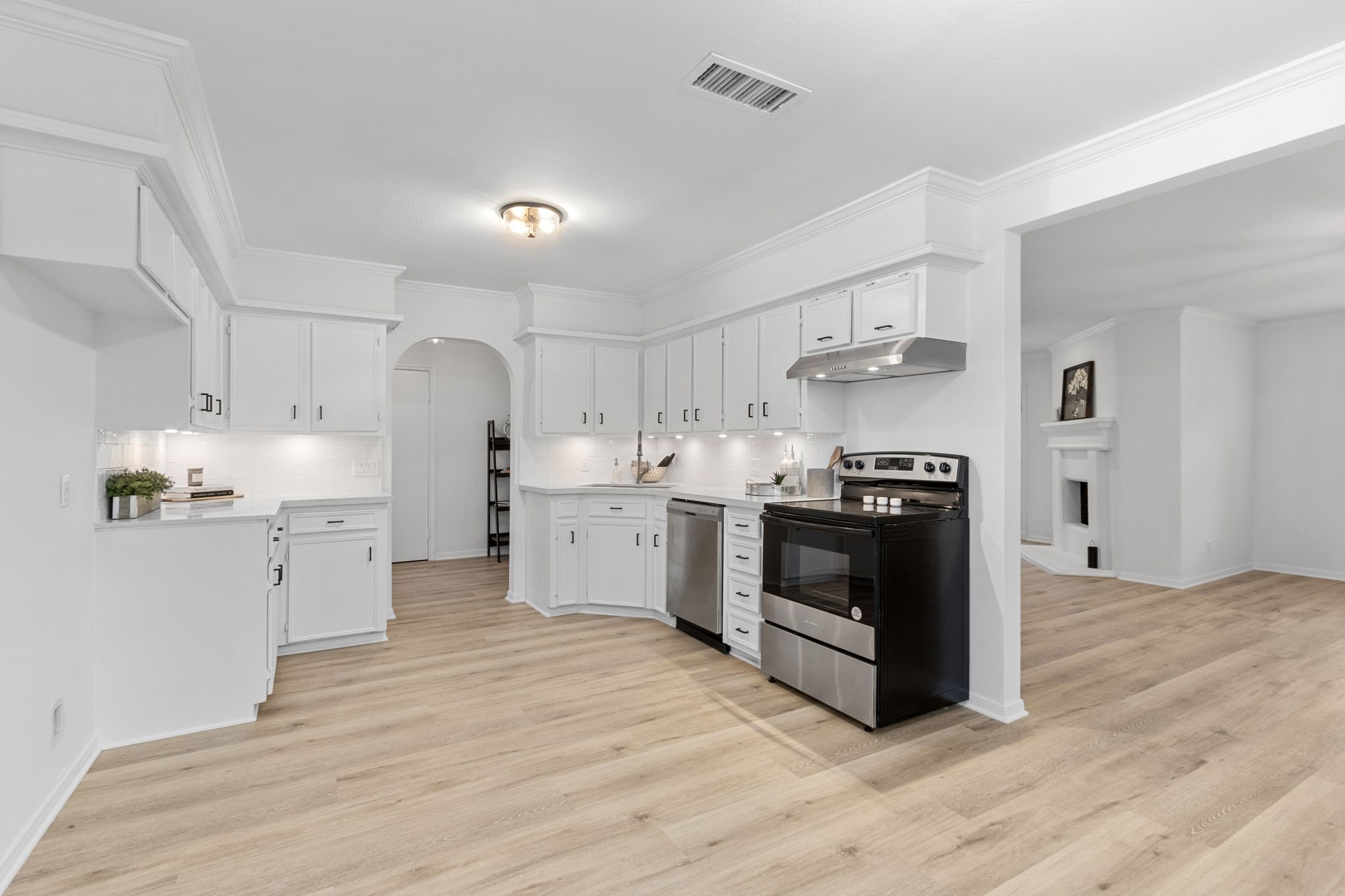 12814 Blossomheath Road Property Photo 8
