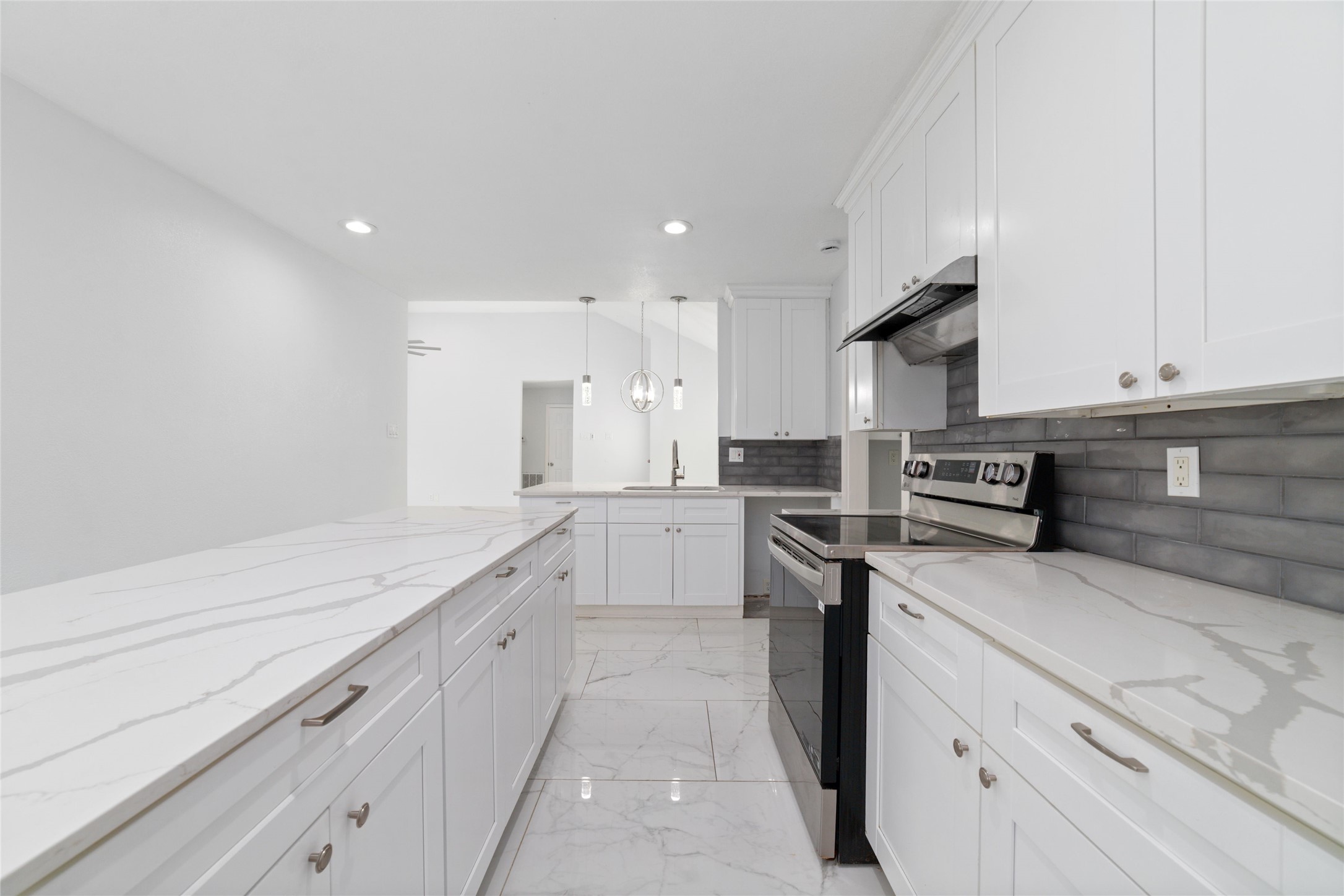 16806 Carbridge Drive Property Photo 10