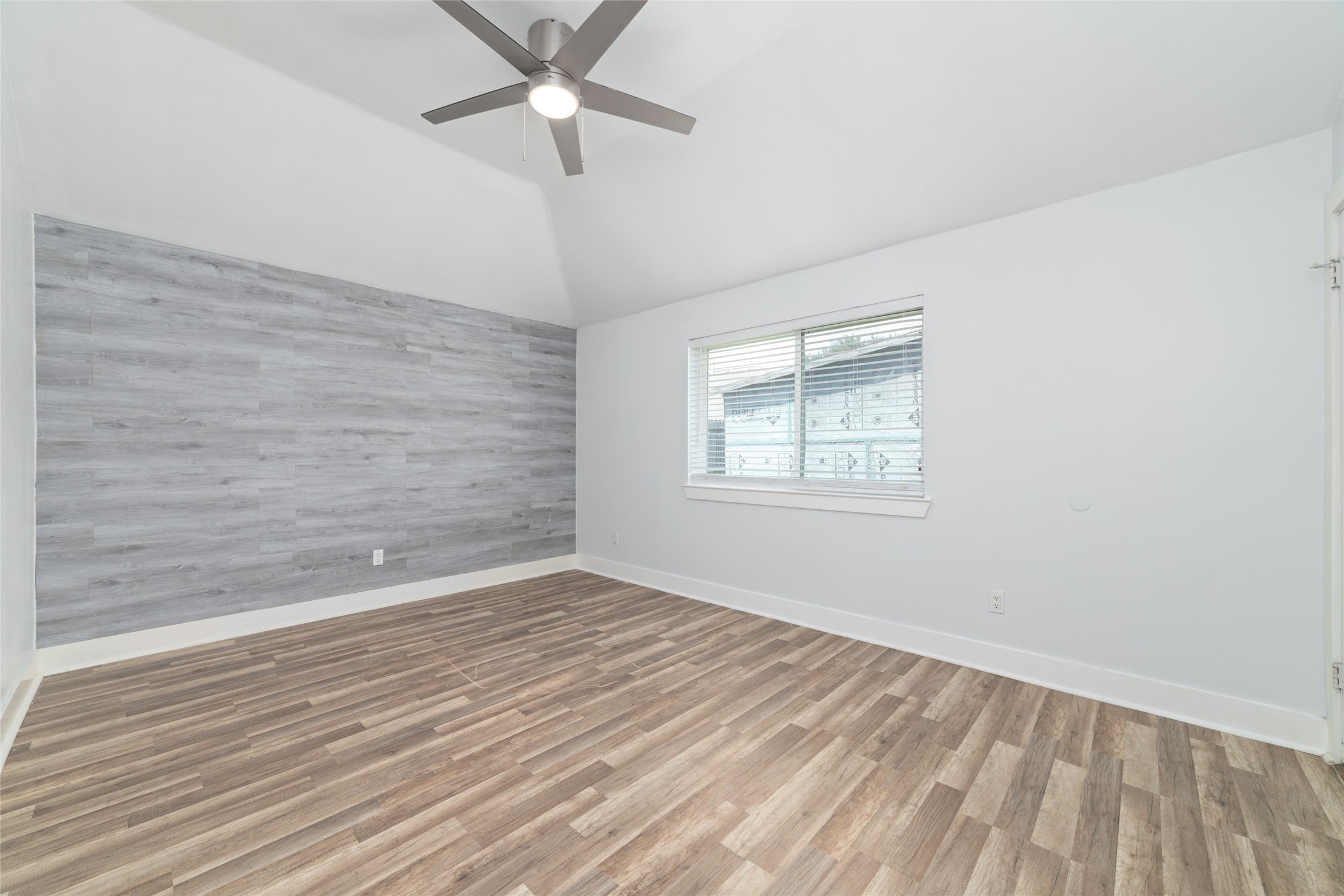 16806 Carbridge Drive Property Photo 13