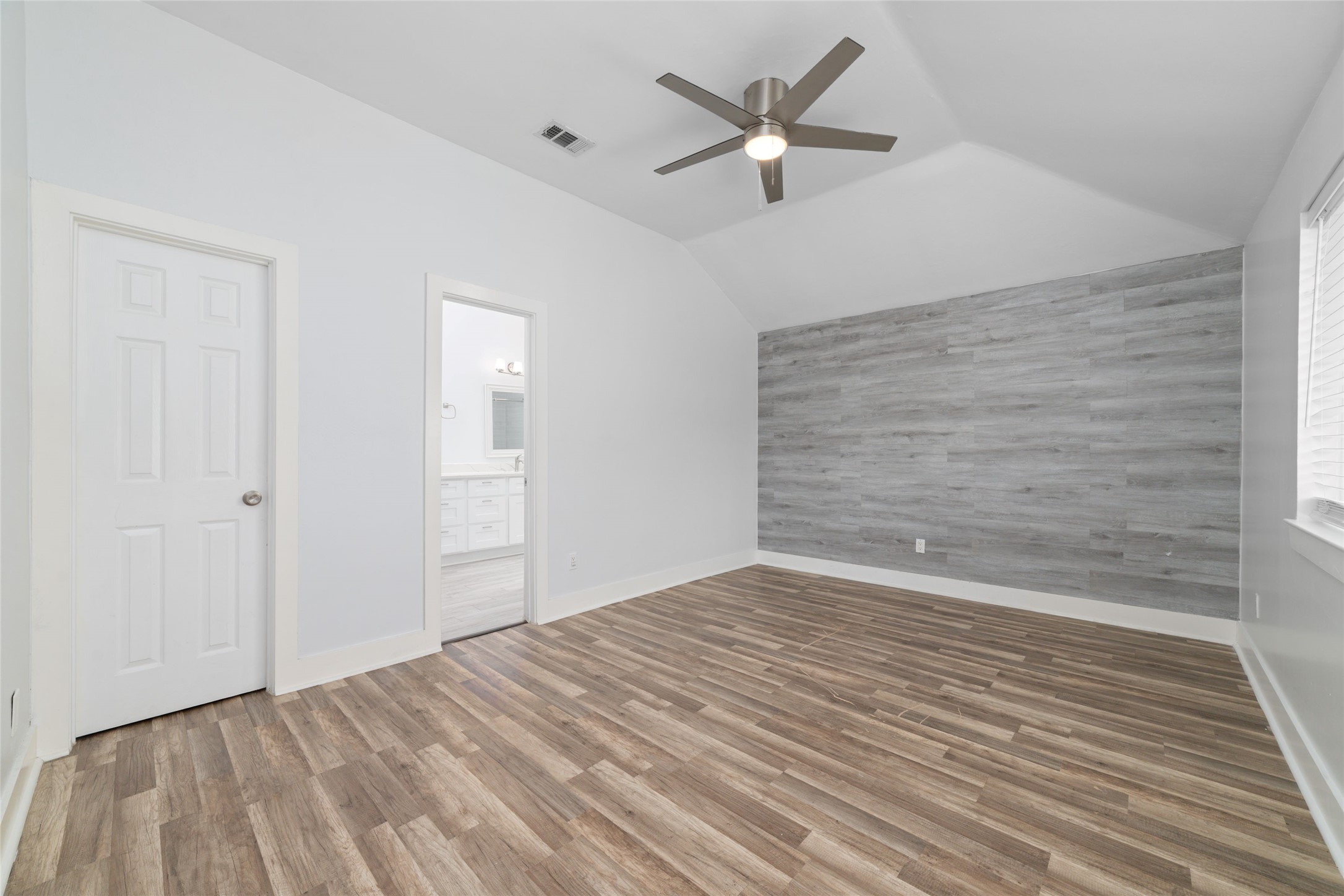 16806 Carbridge Drive Property Photo 14