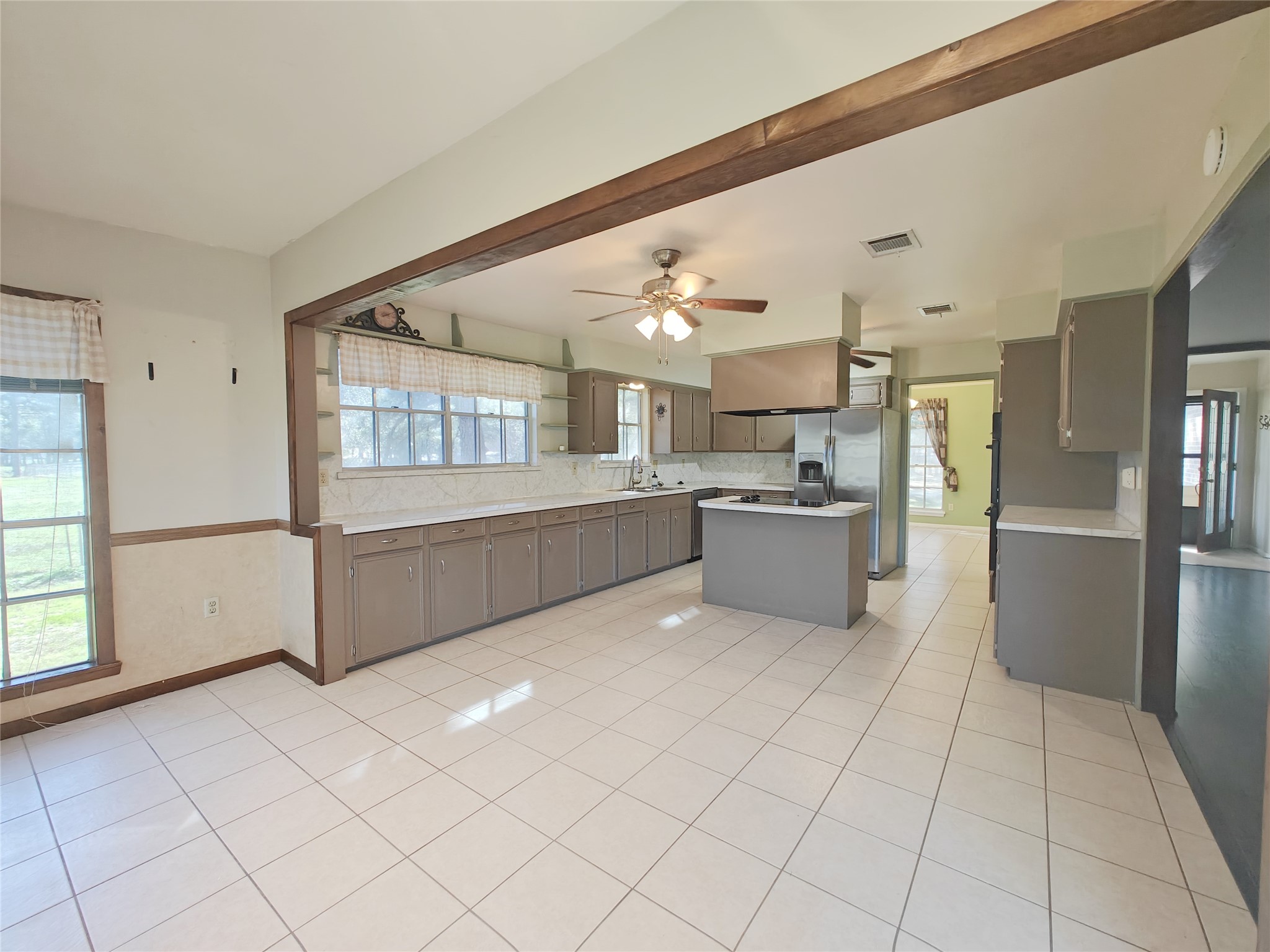 15606 Pinedell Drive Property Photo 6