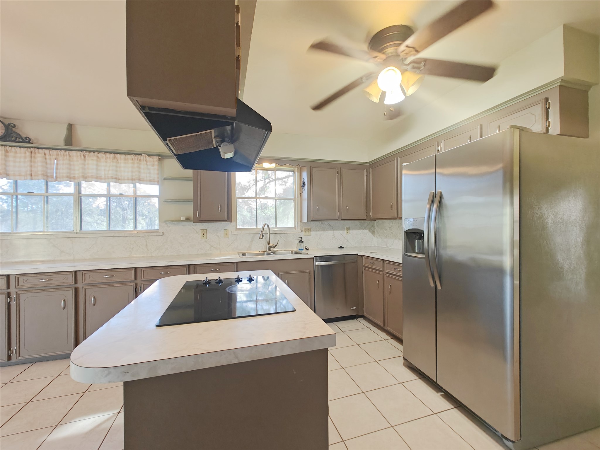 15606 Pinedell Drive Property Photo 8