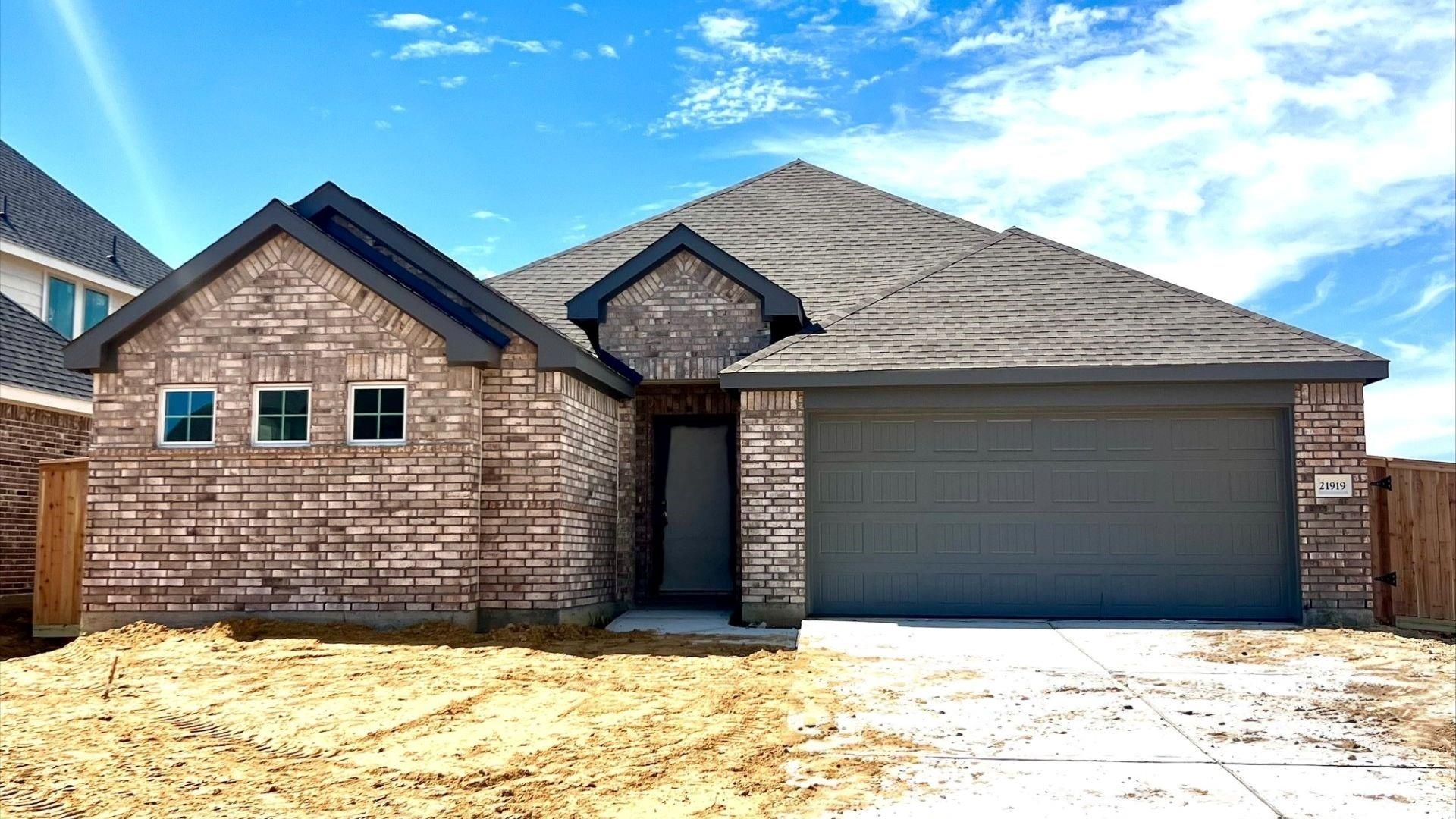 21919 Iris Colony Drive Property Photo 1