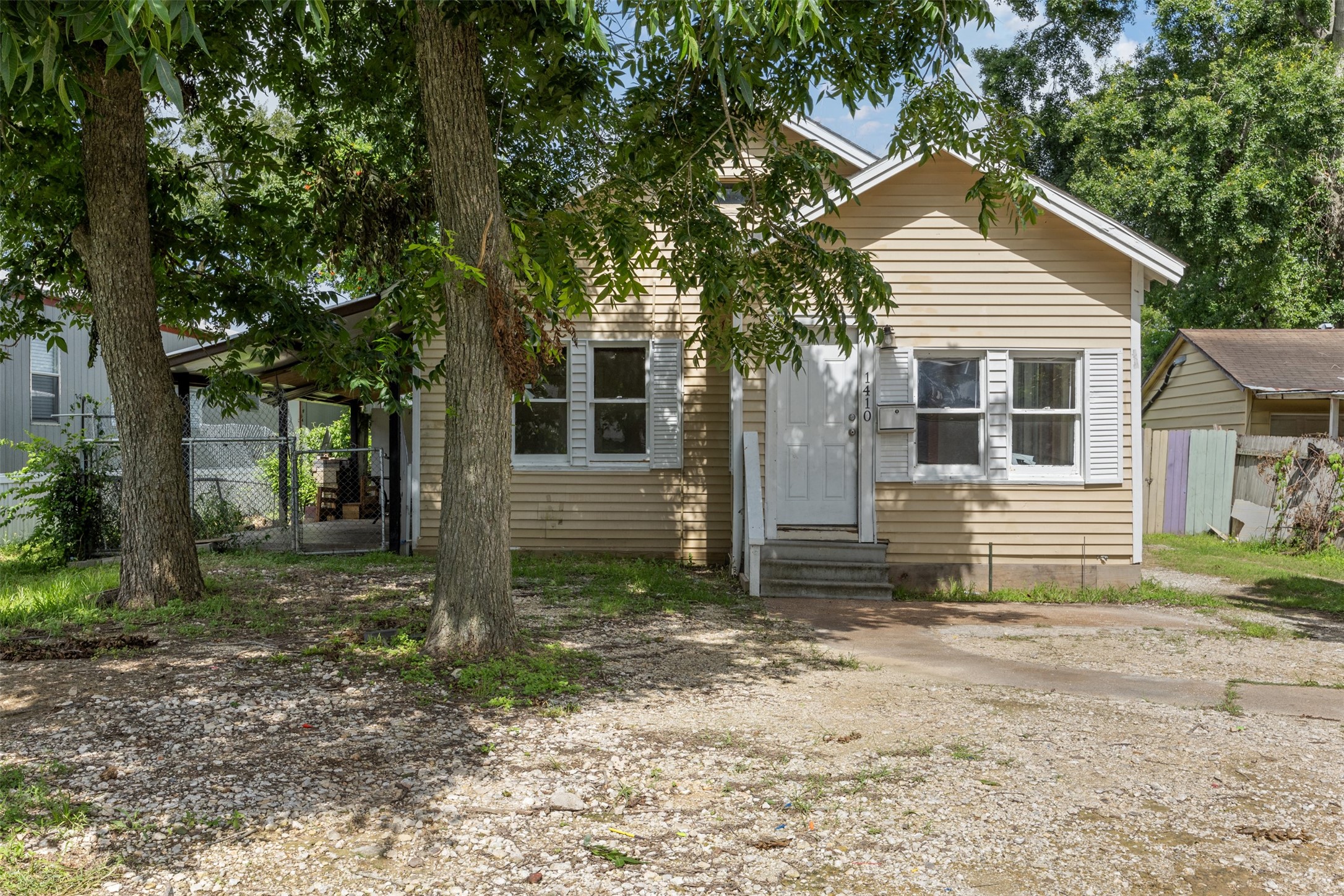 1410 8th Street Property Photo 1