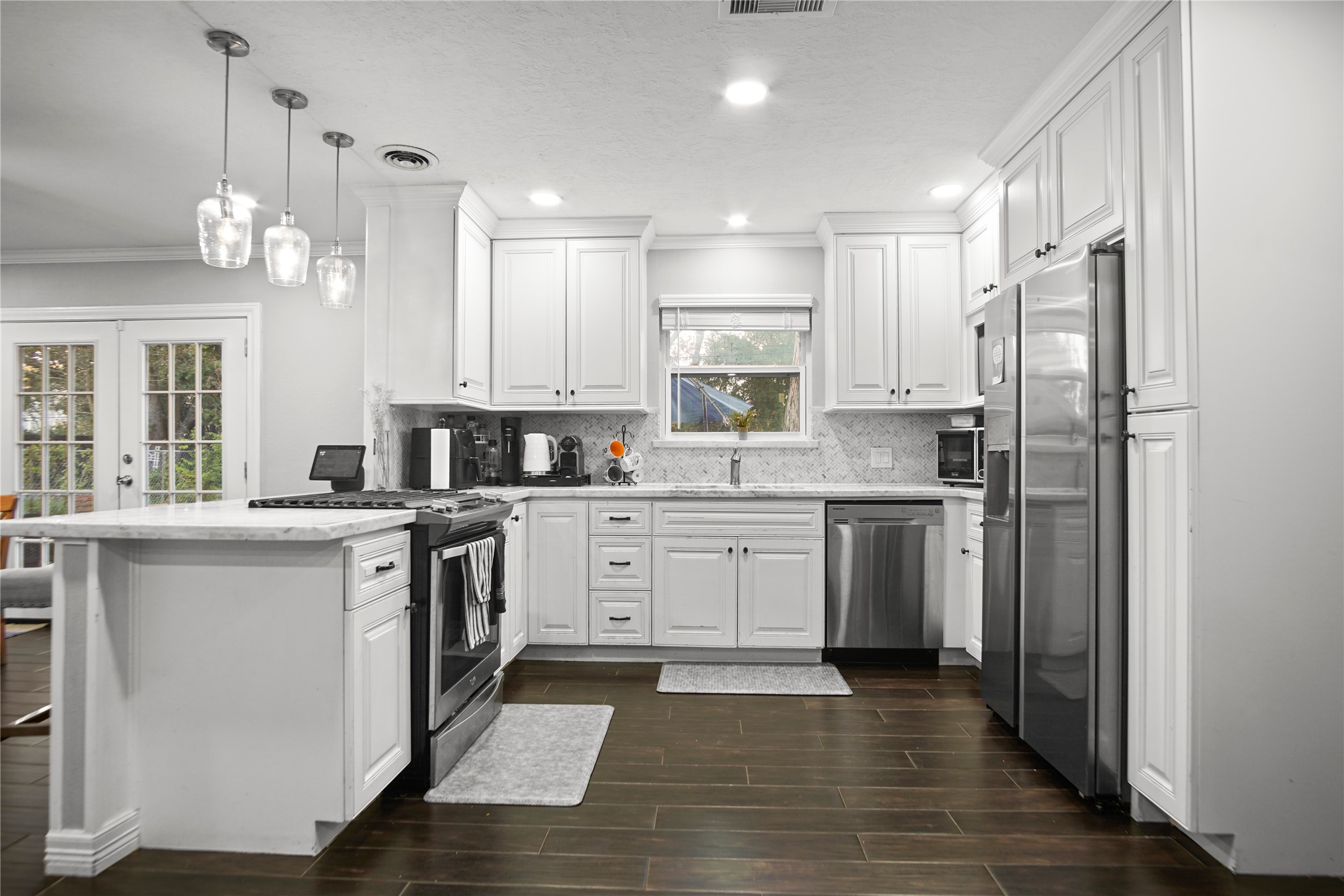9928 Westview Drive Property Photo 13