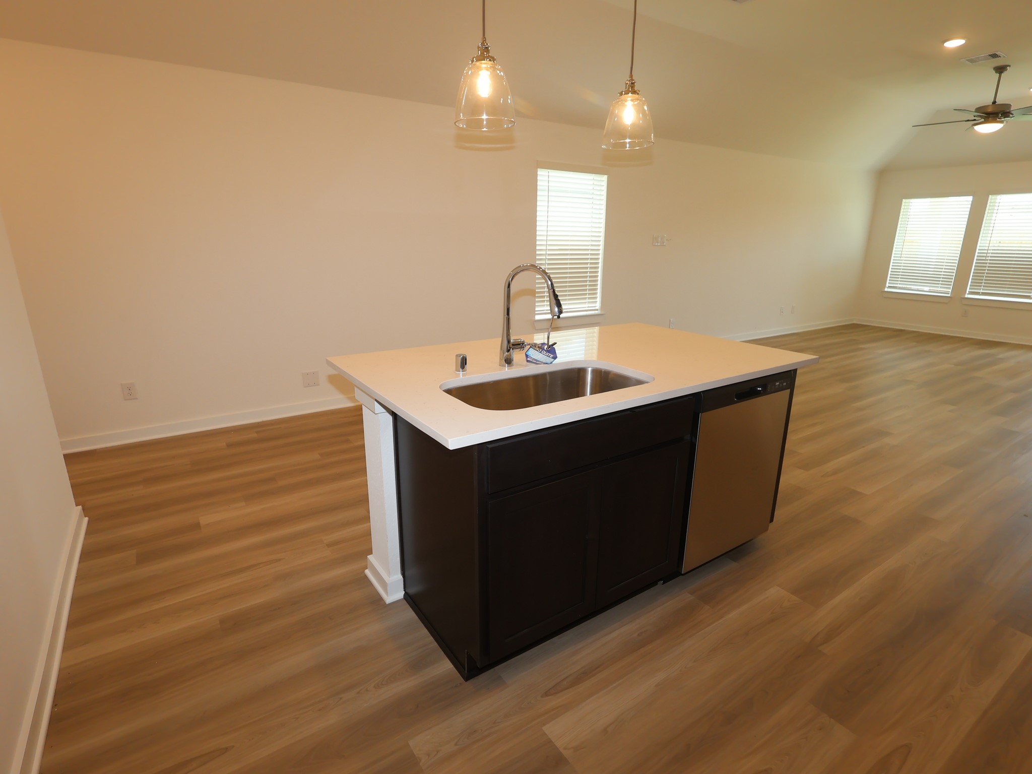 1058 Garnet Star Drive Property Photo 5