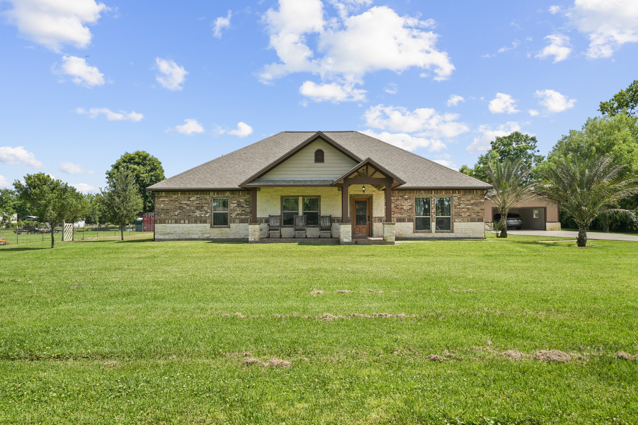 11021 32nd Street Property Photo 1