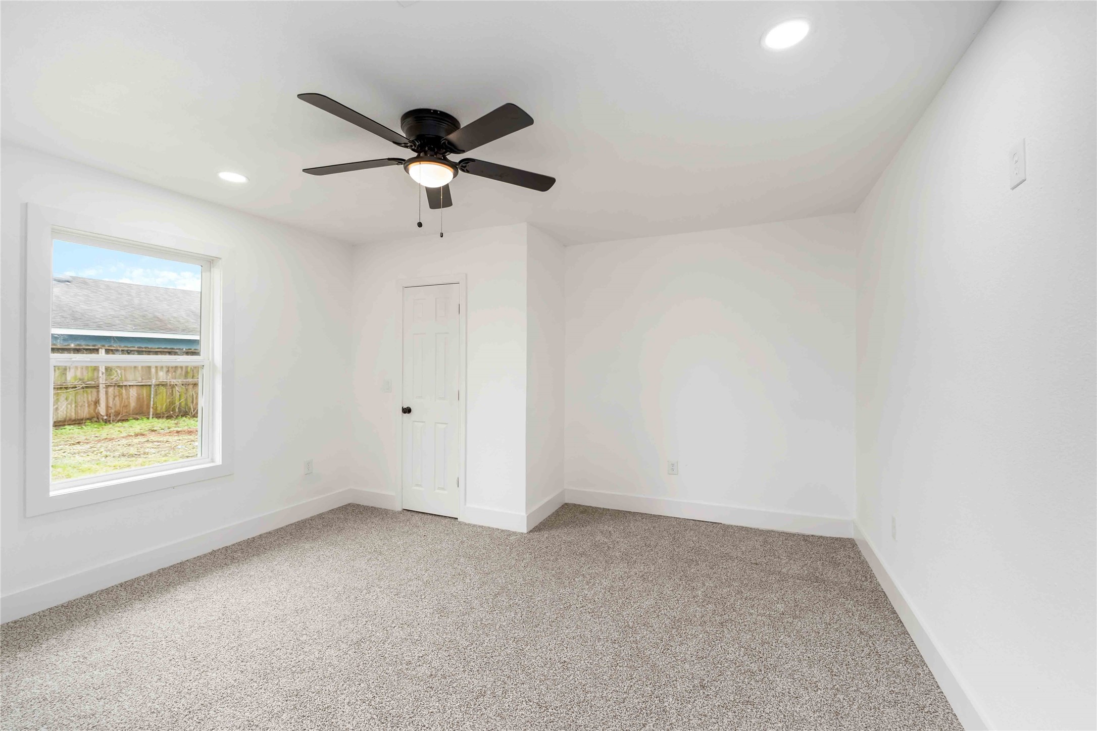 9226 Grady Street Property Photo 17