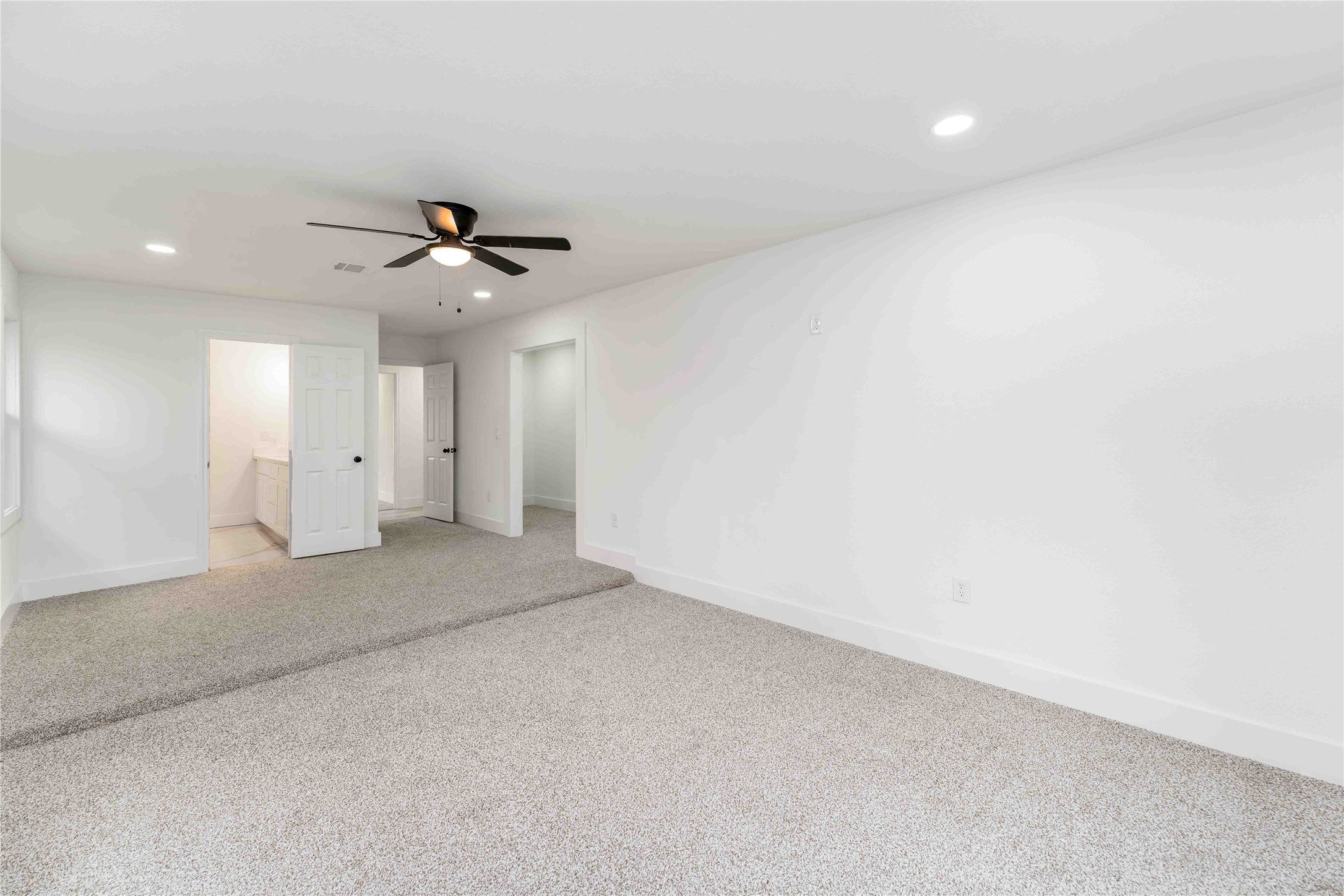 9226 Grady Street Property Photo 21