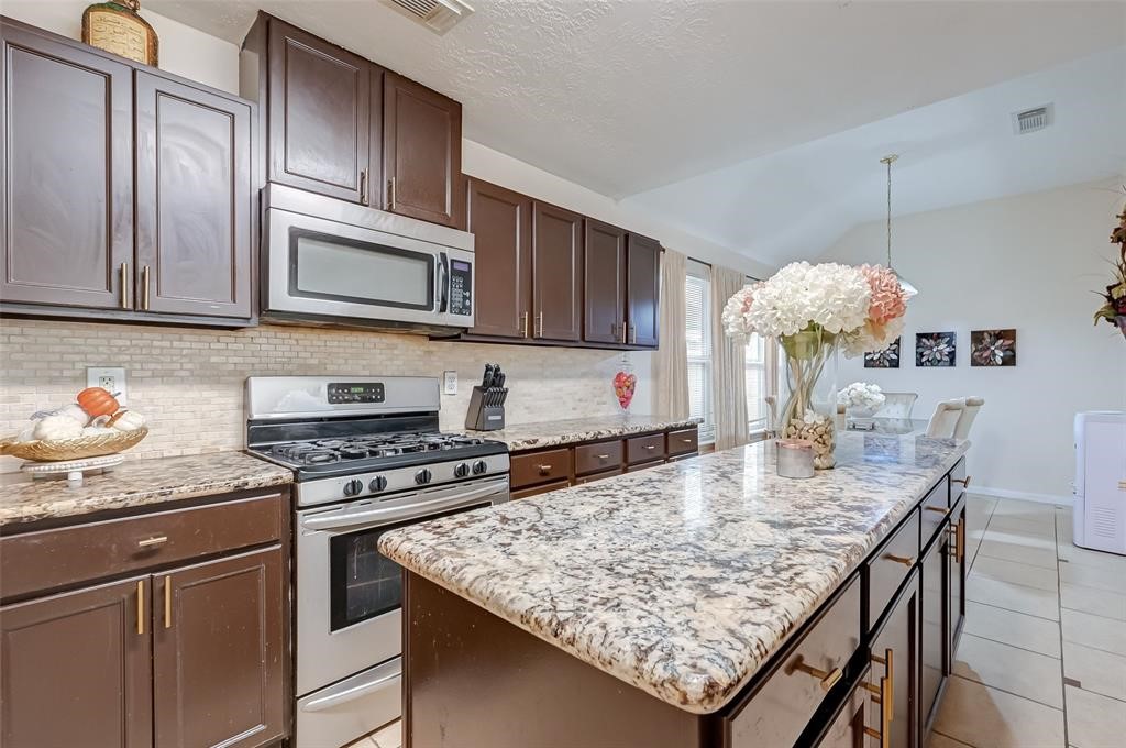 2519 Glenholly Park Drive Property Photo 4