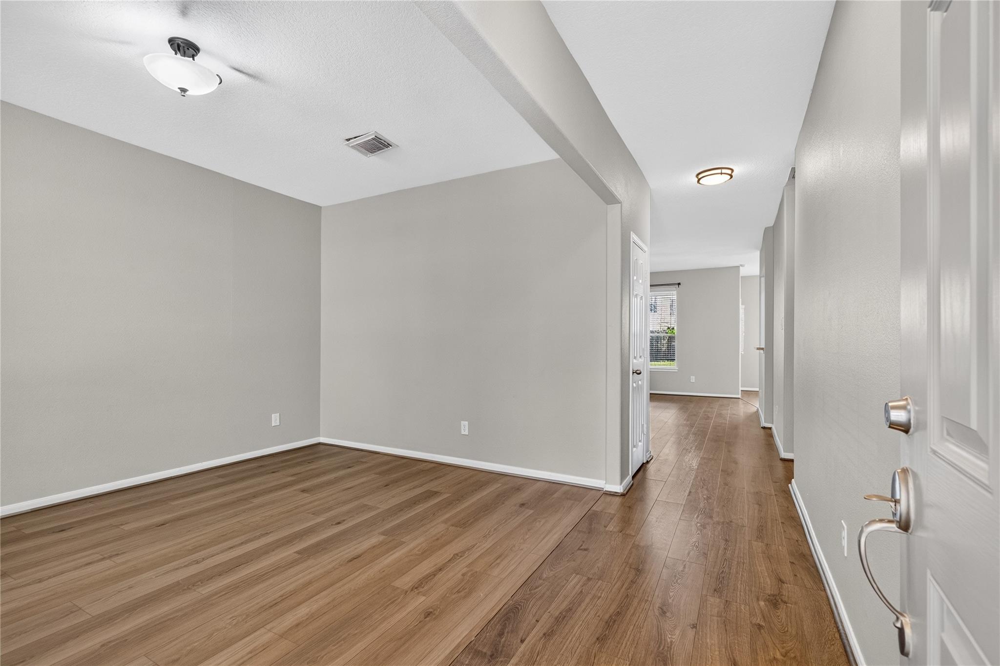 26418 Richwood Oaks Drive Property Photo 6