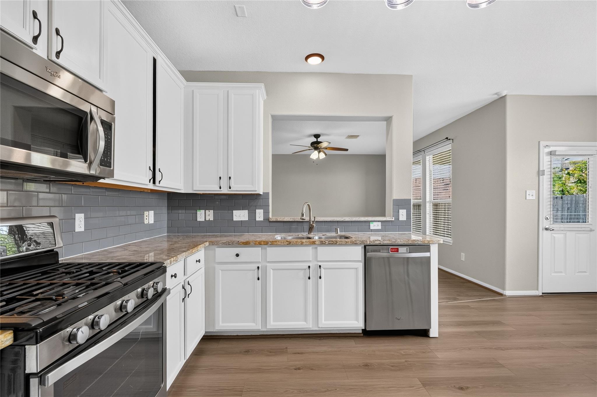 26418 Richwood Oaks Drive Property Photo 17
