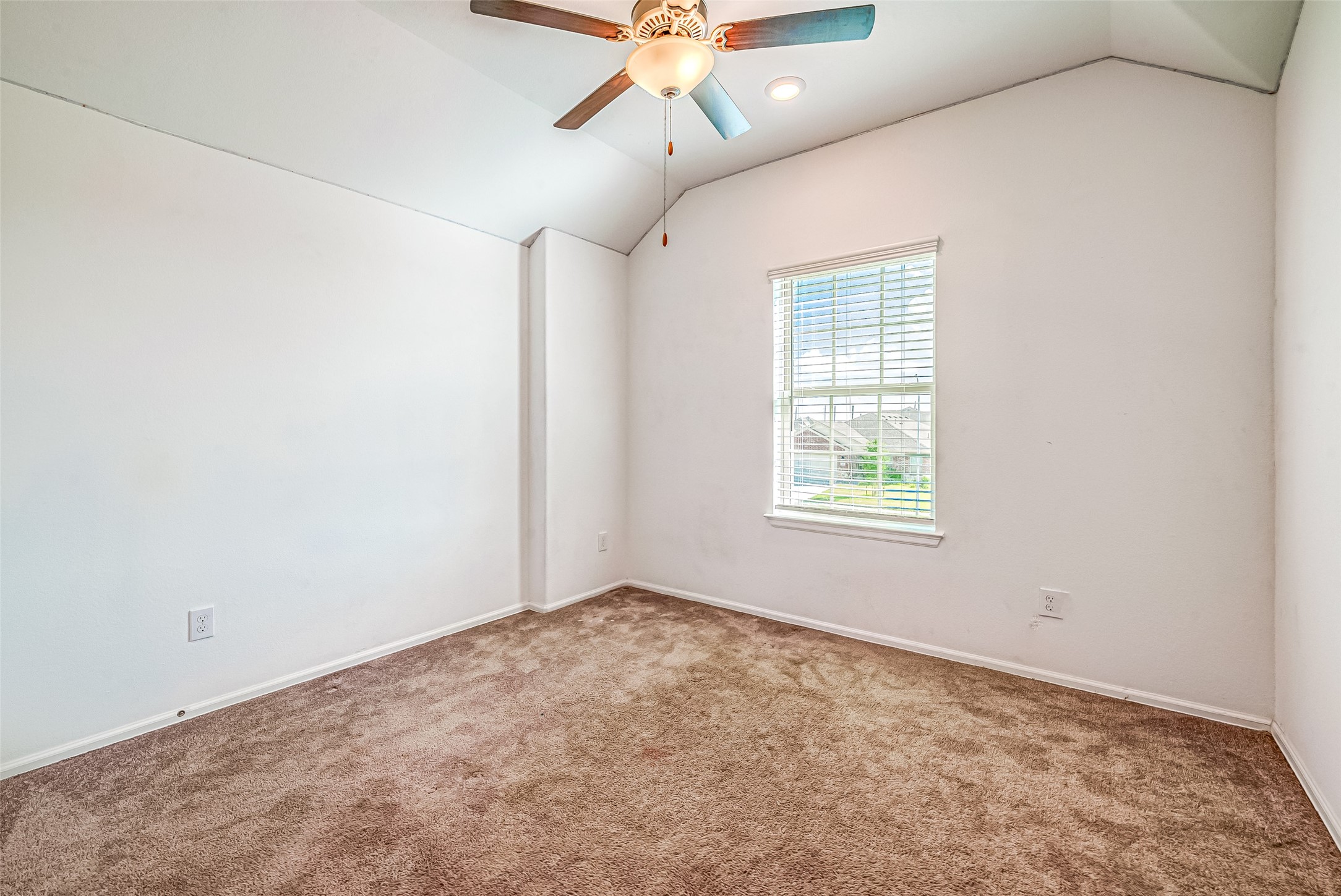 7603 Rainy Valley Lane Property Photo 13
