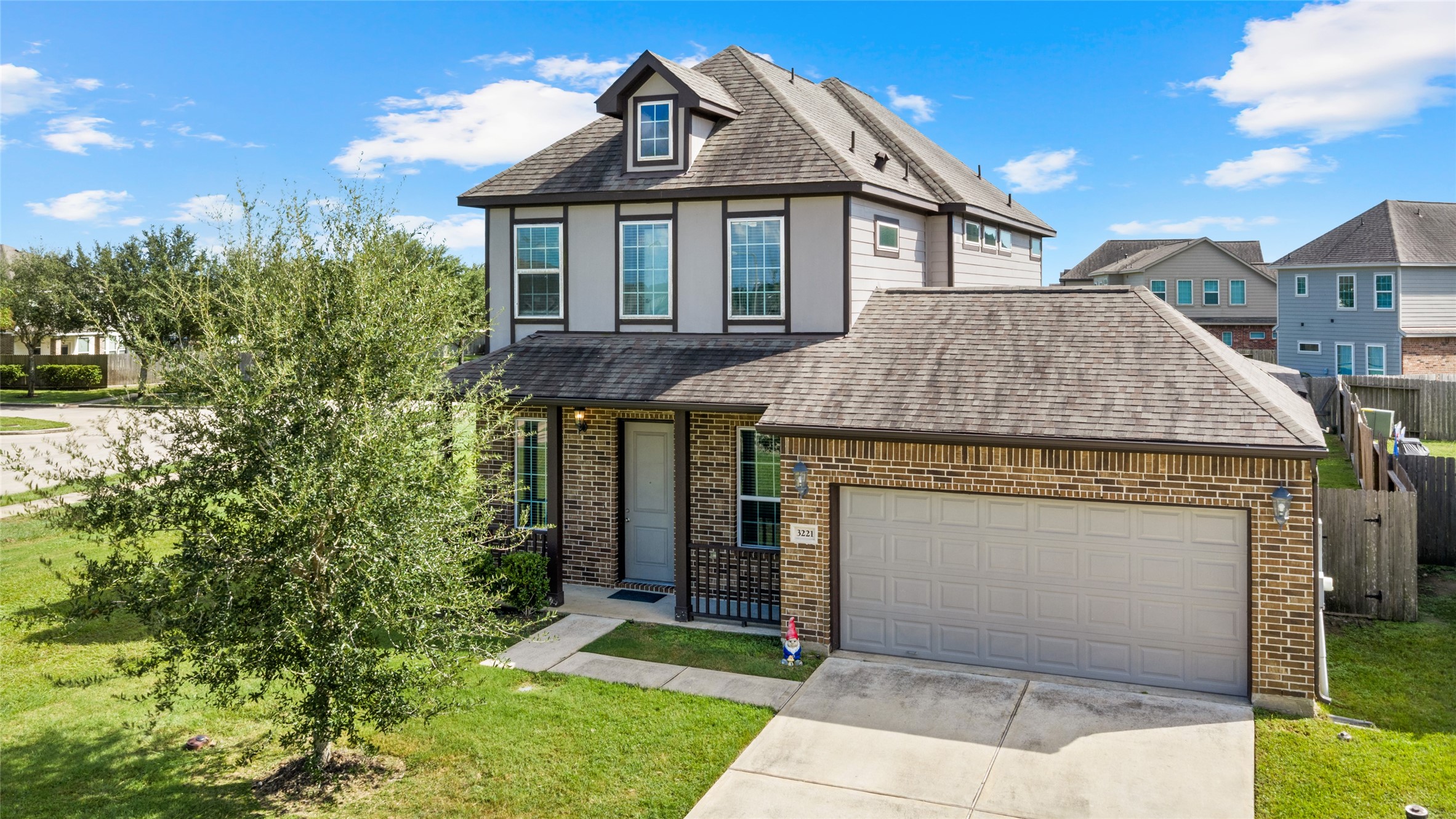 3221 Pepper Stone Court Property Photo 1