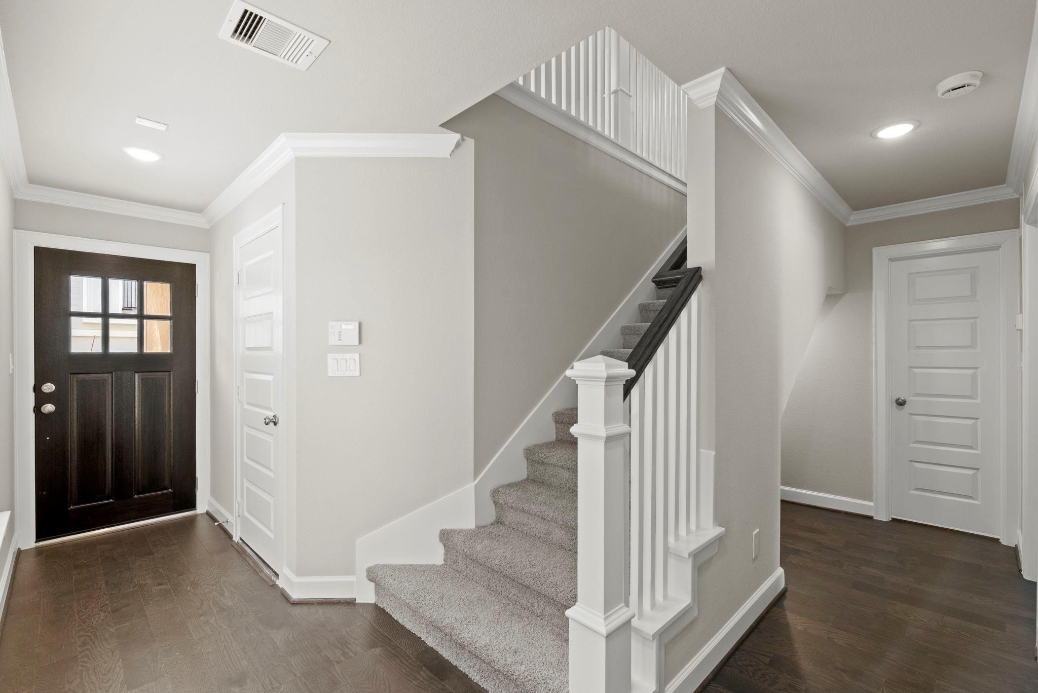 1916 Huntly Chase Drive Property Photo 6