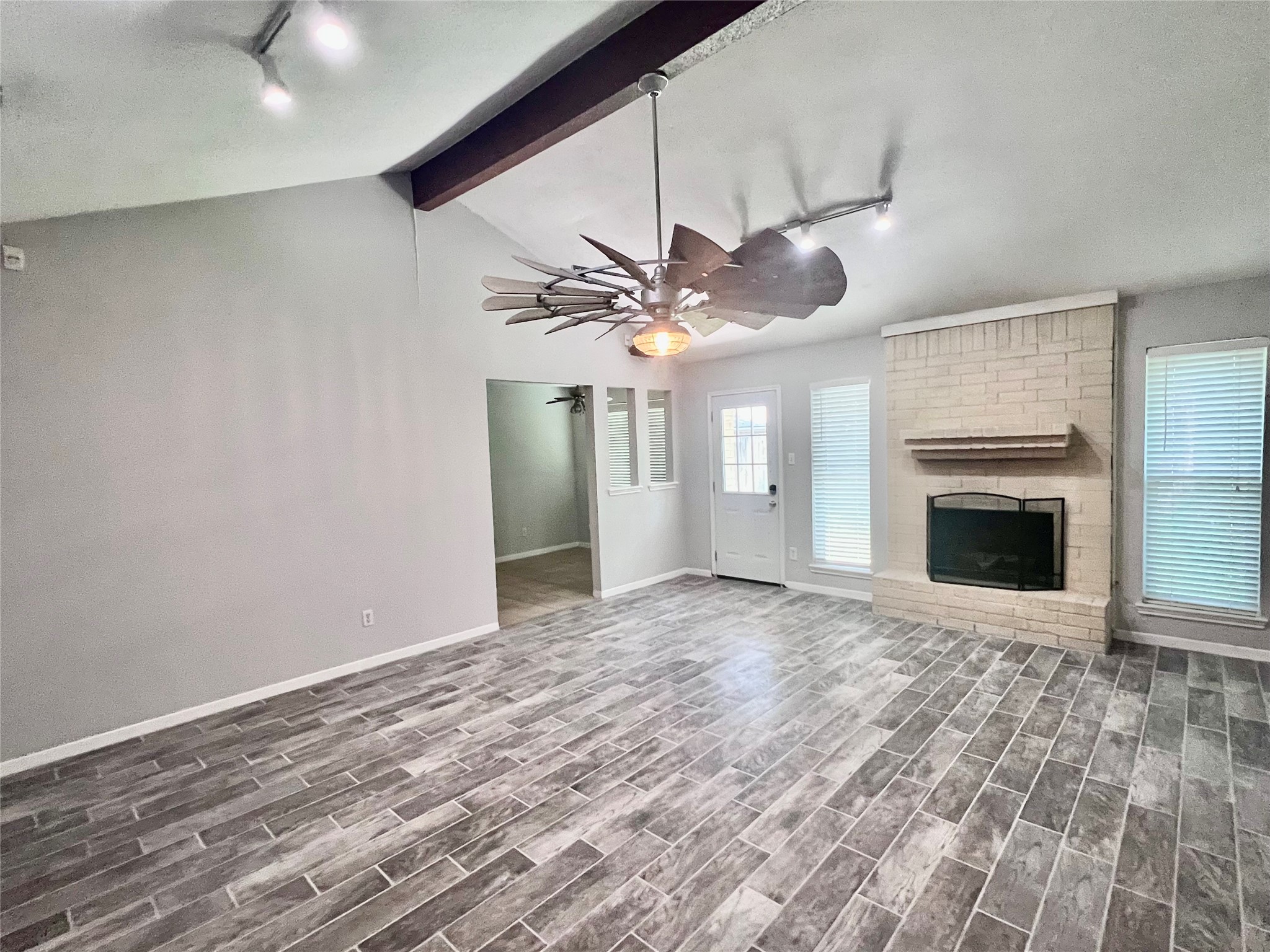 9 N Deerfoot Circle Property Photo 2