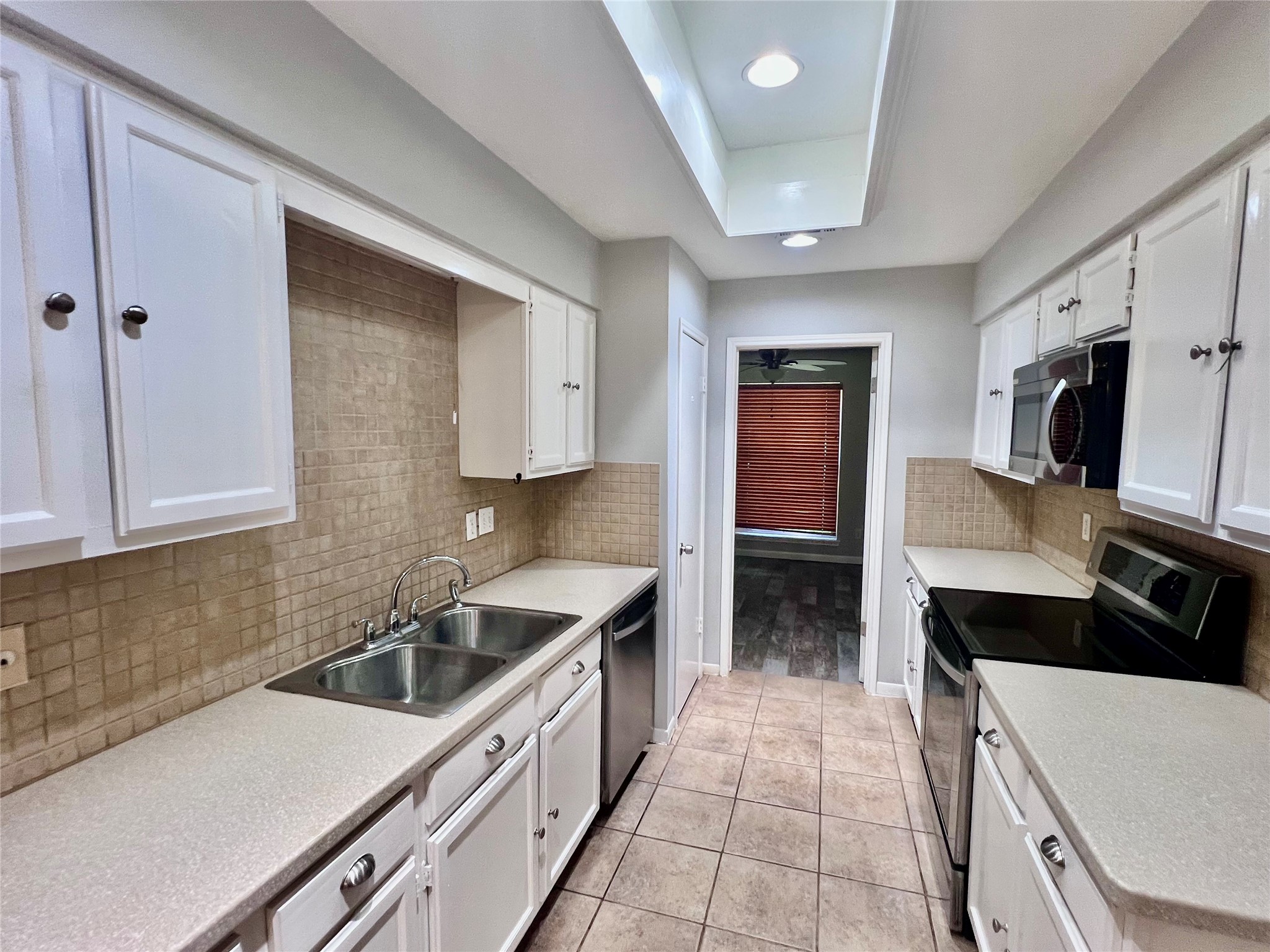 9 N Deerfoot Circle Property Photo 7