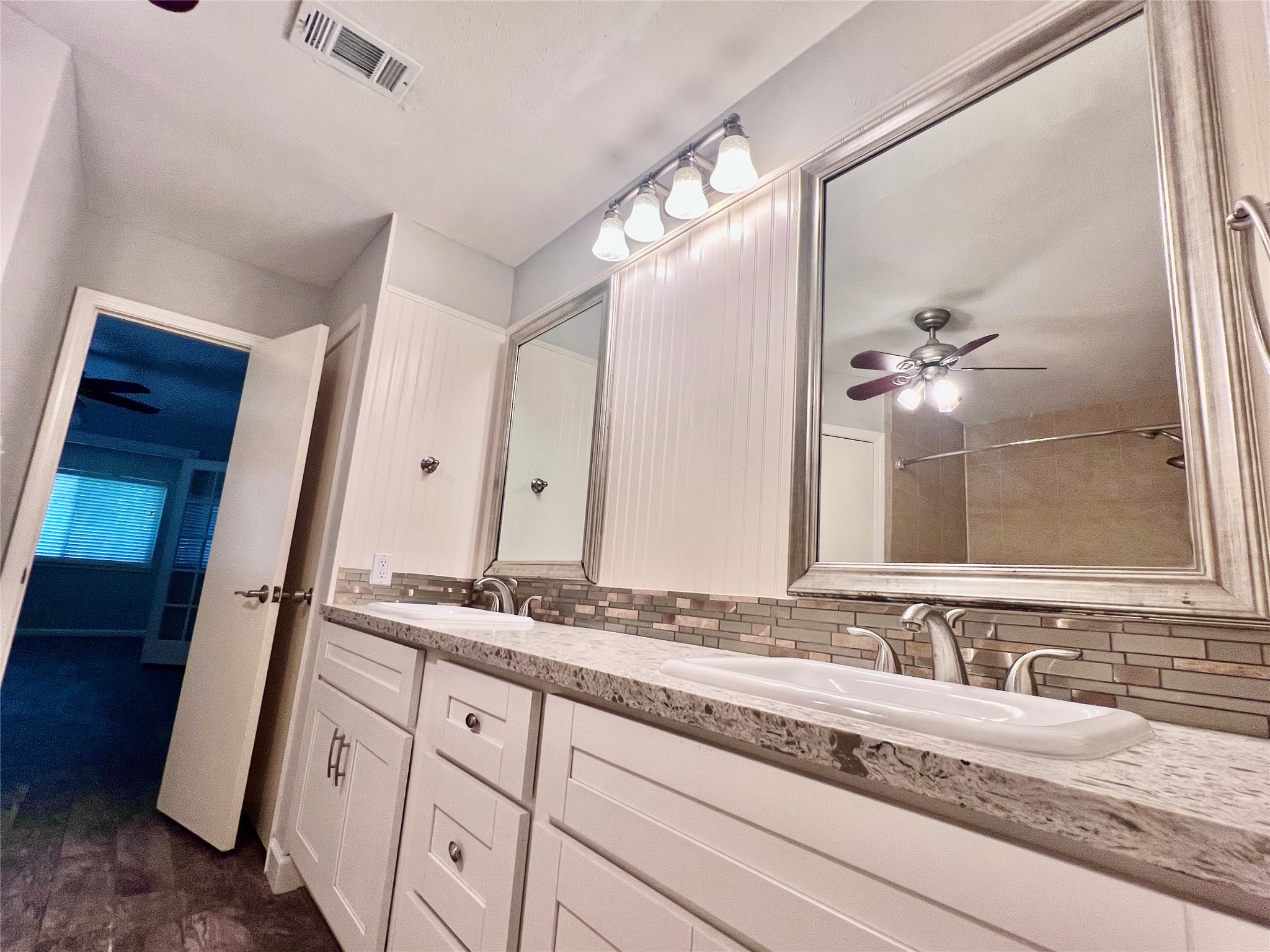 9 N Deerfoot Circle Property Photo 11