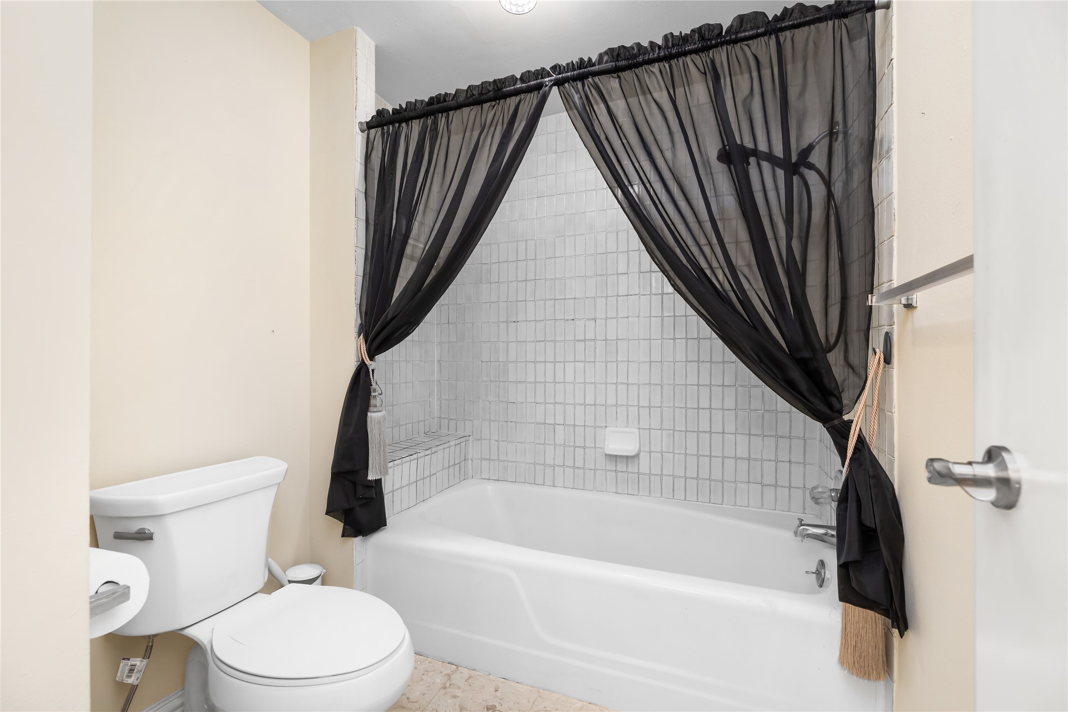 14655 Champion Forest Drive 302 Property Photo 19